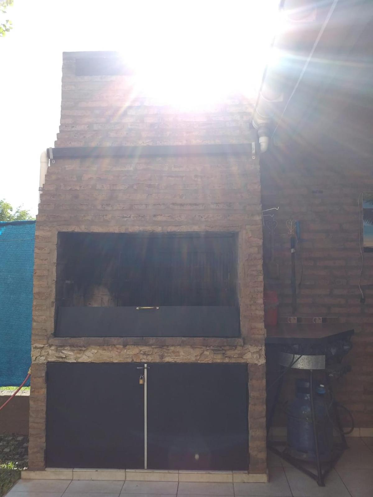 Casa Con Pileta En Roldan