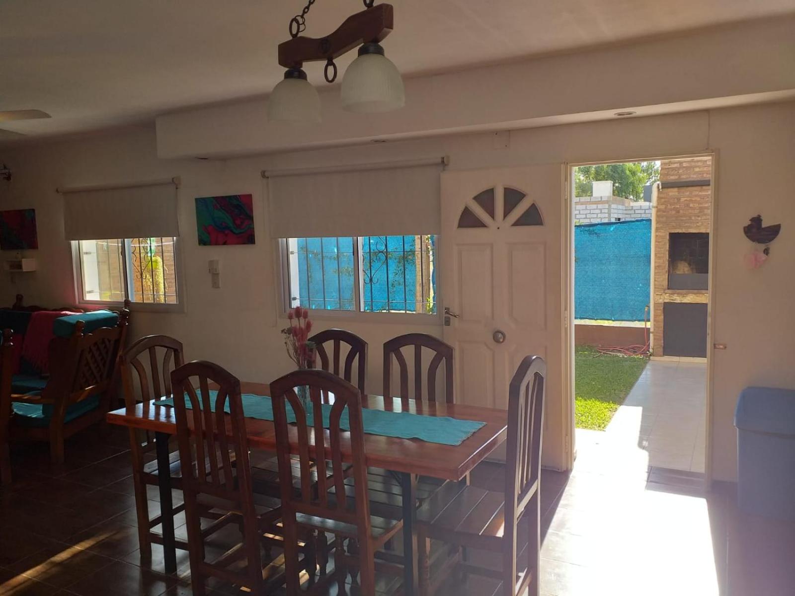 Casa Con Pileta En Roldan