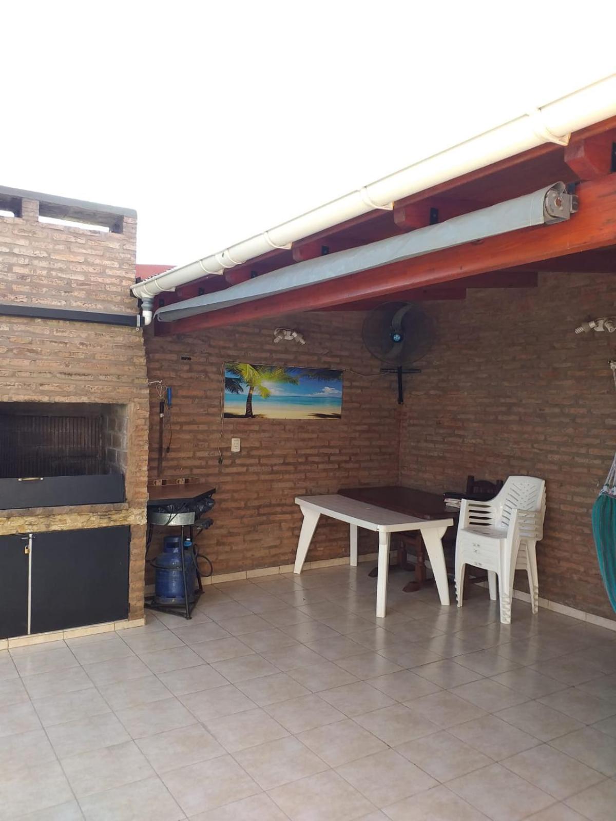 Casa Con Pileta En Roldan