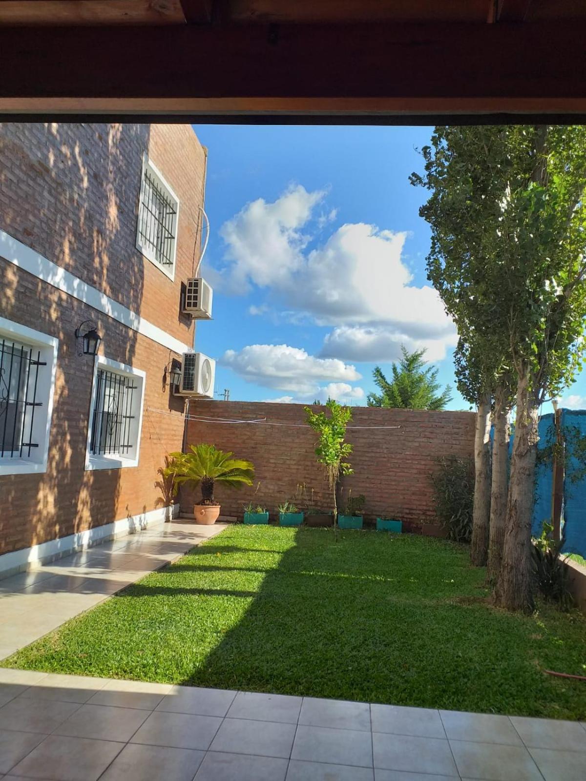 Casa Con Pileta En Roldan