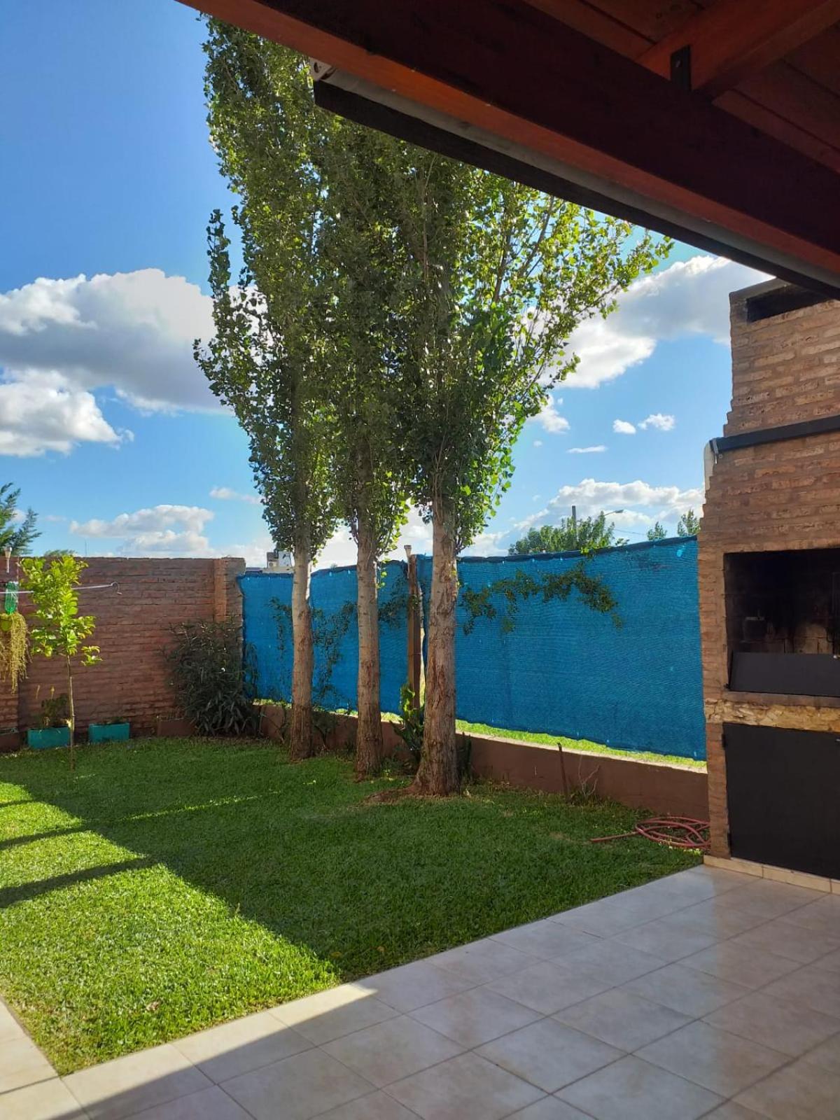 Casa Con Pileta En Roldan