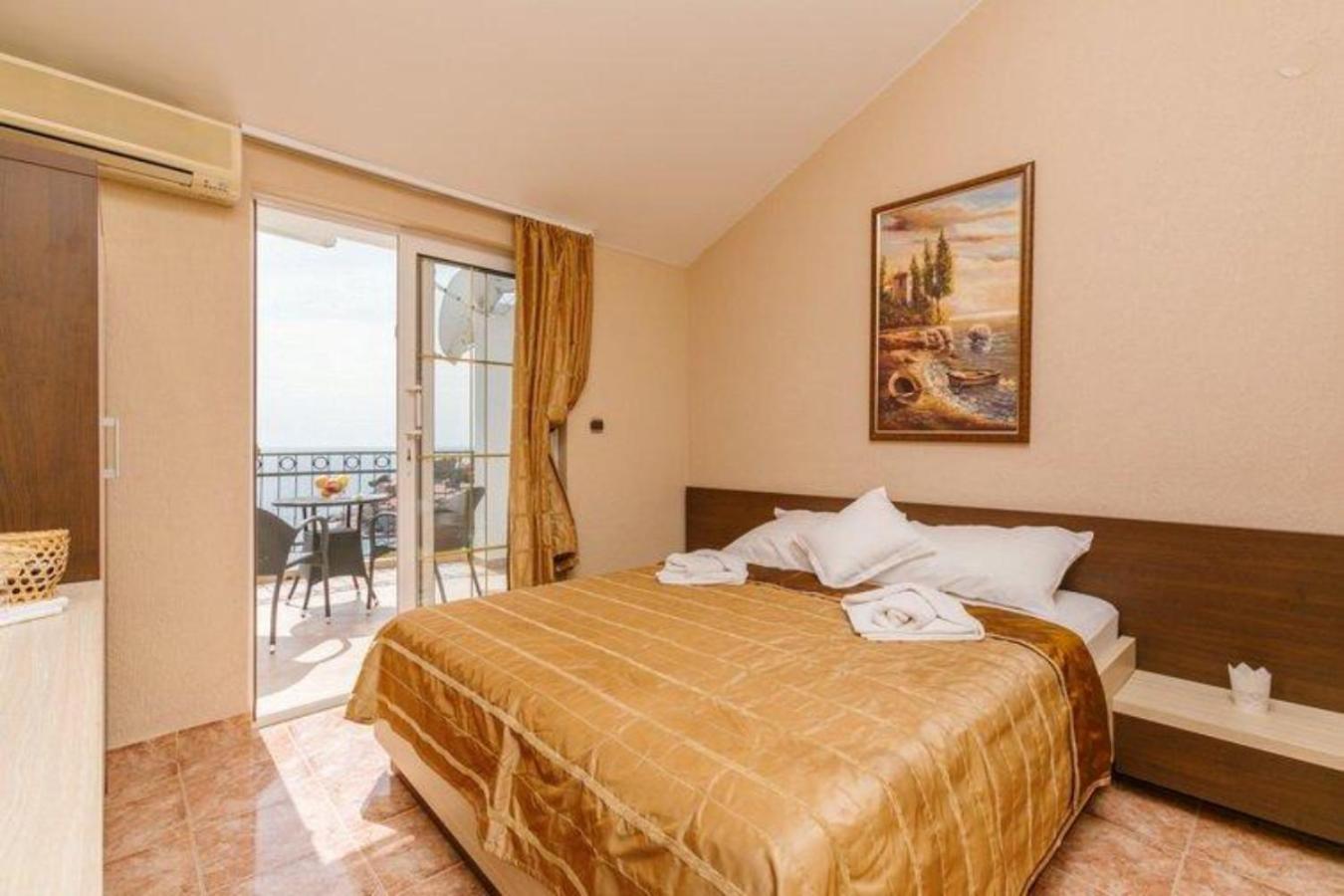 Monte Perla Residence