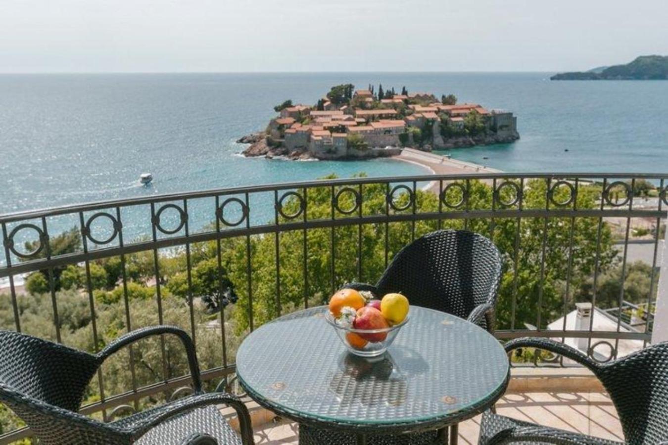 Monte Perla Residence