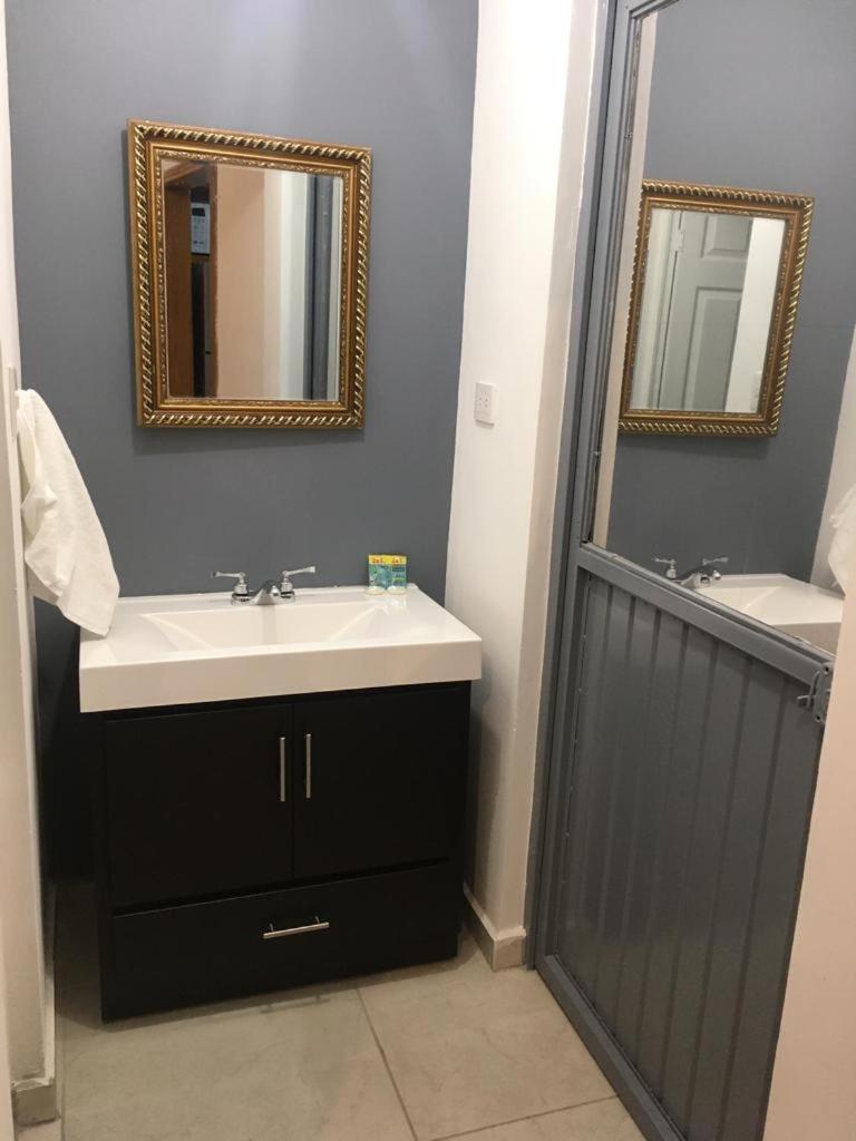 Suites Cervantes