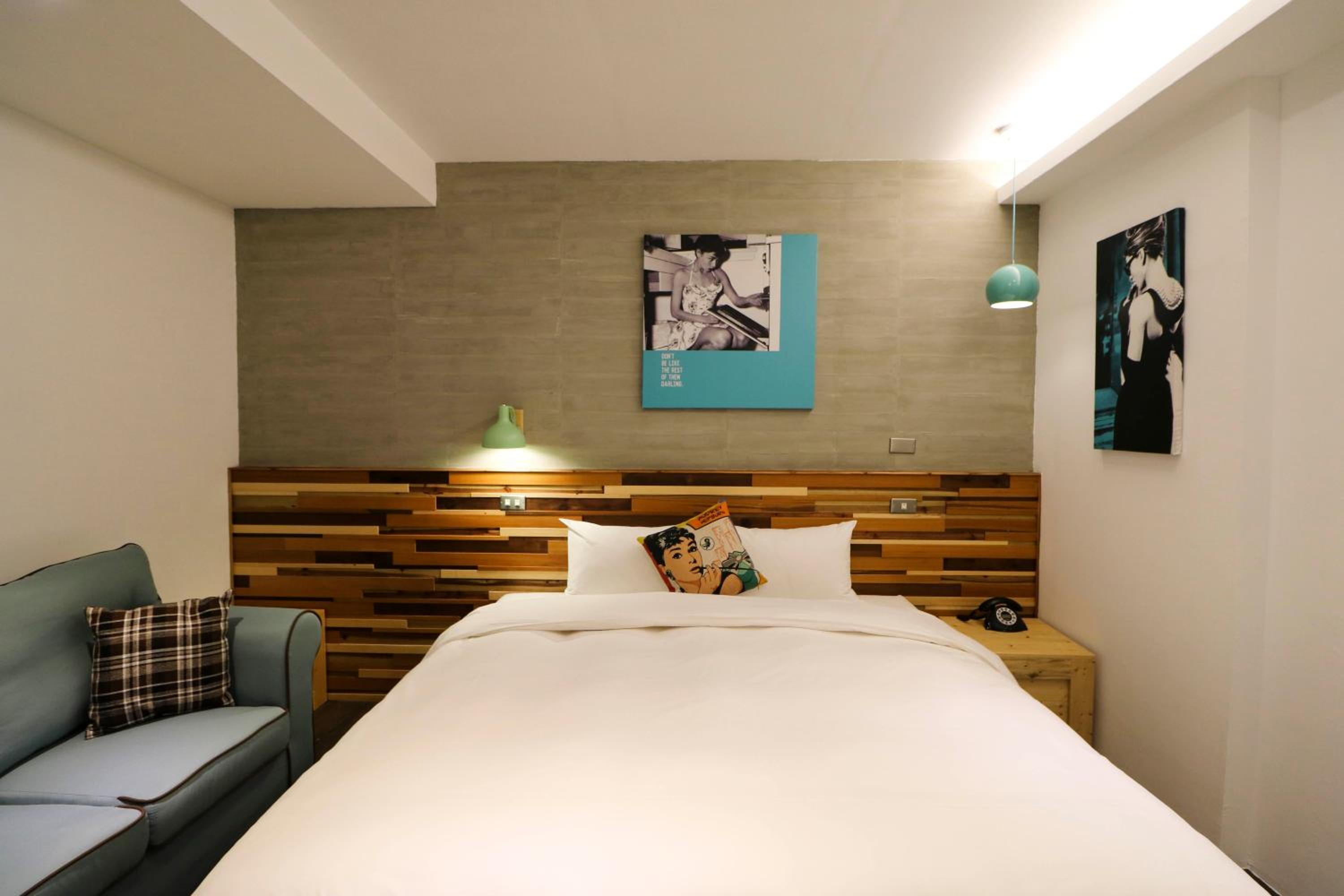 Pinestone Inn