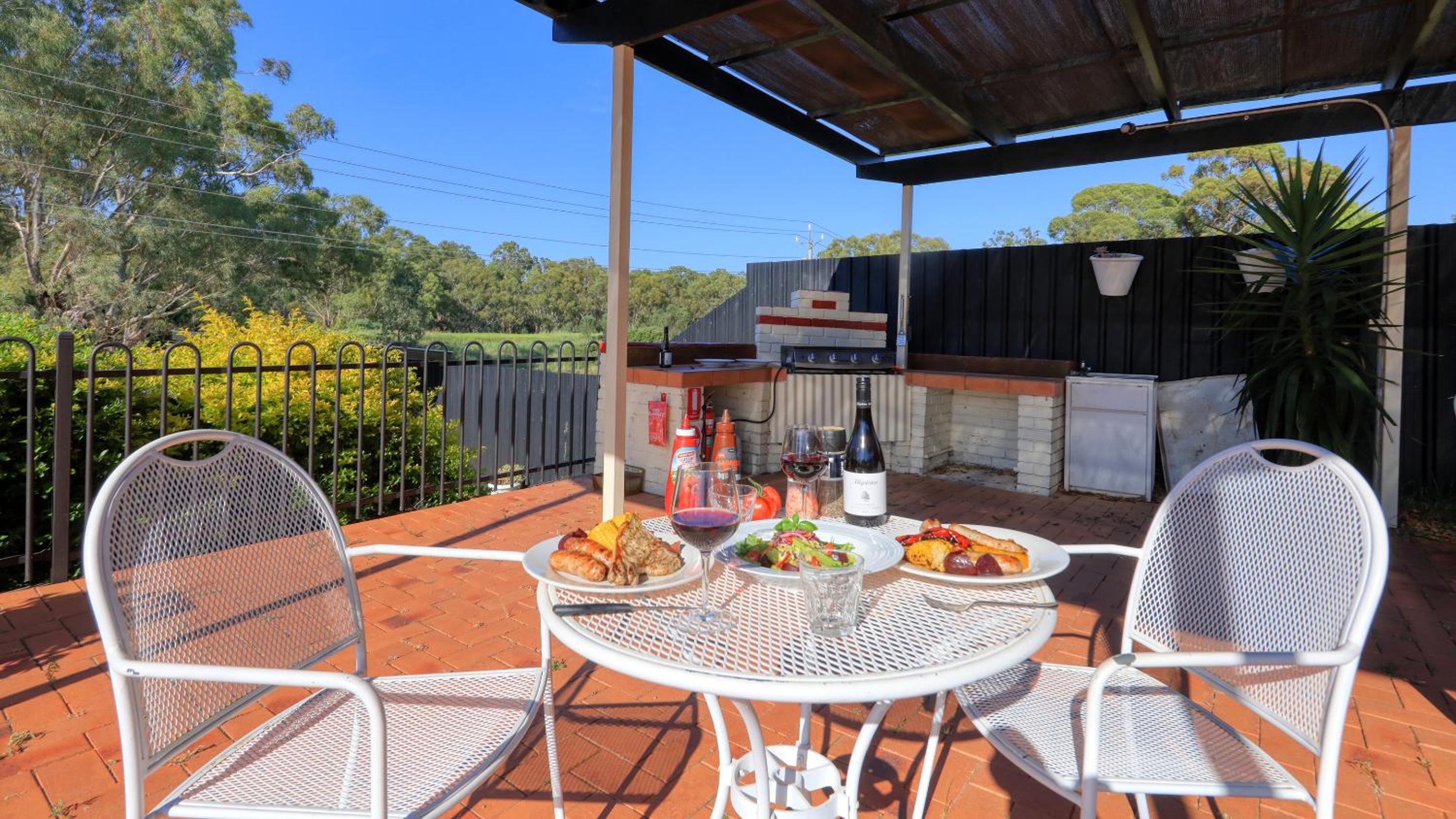 Bishops Lodge Narrandera