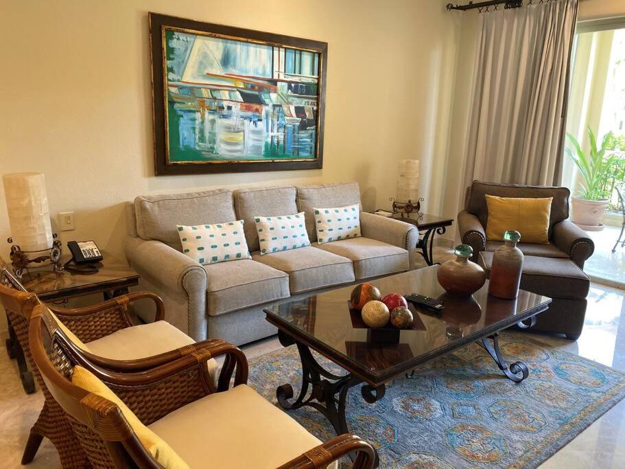 Beachfront Resort Living at Villa La Estancia view 3