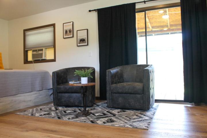 Cabin 5 at Horse Creek Resort view 4