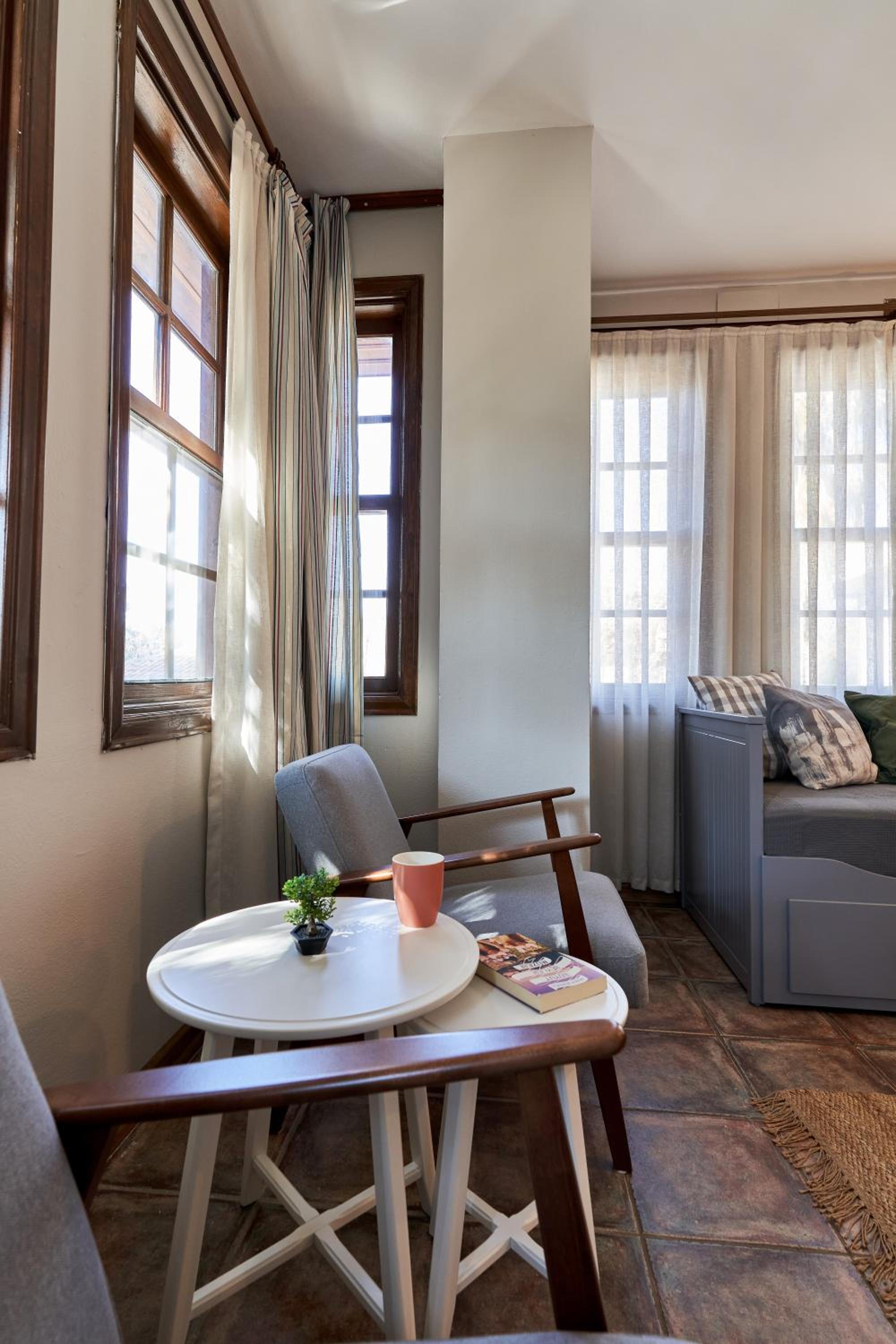 Cicerone Apart - Image 42