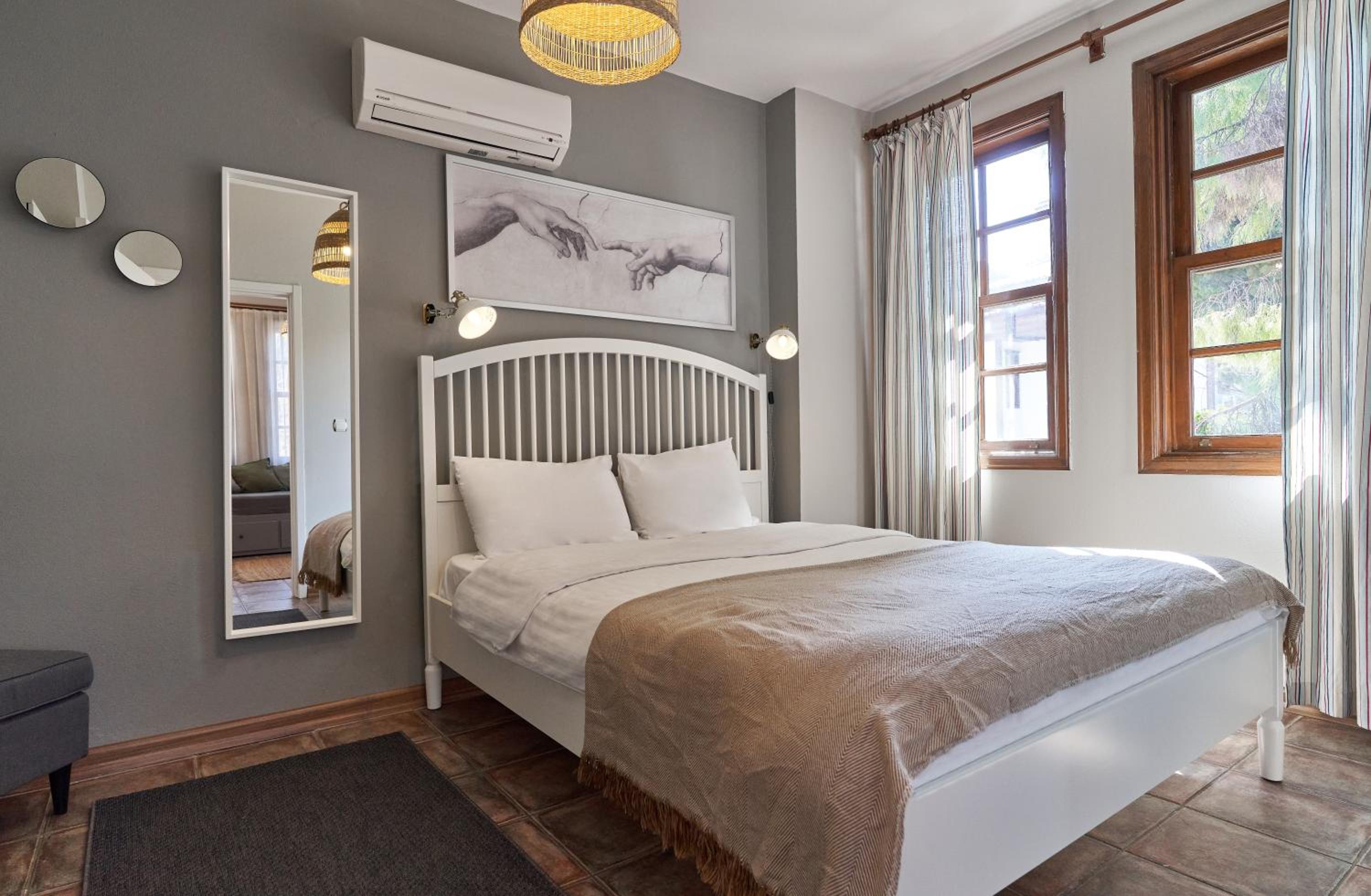 Cicerone Apart - Image 25