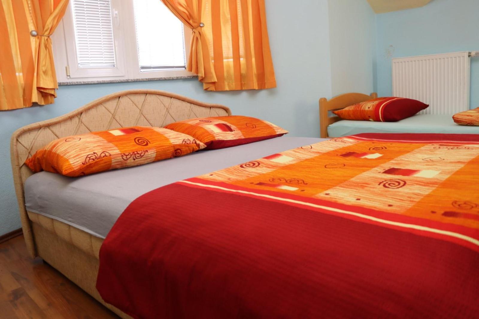 Rooms & Apartment Jozić