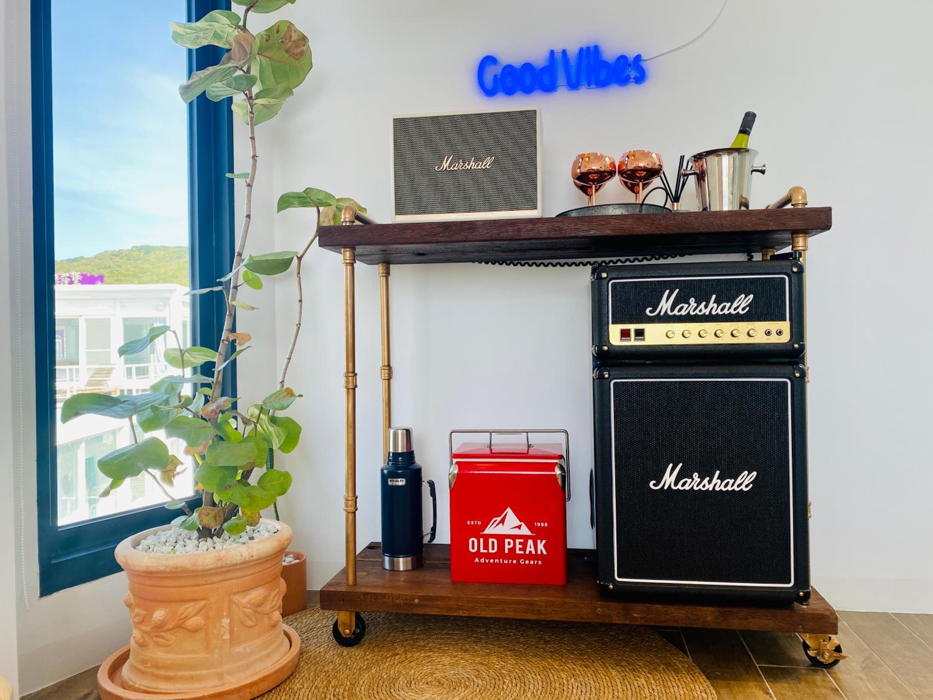 Minimi Inn-Sailrock Beach House