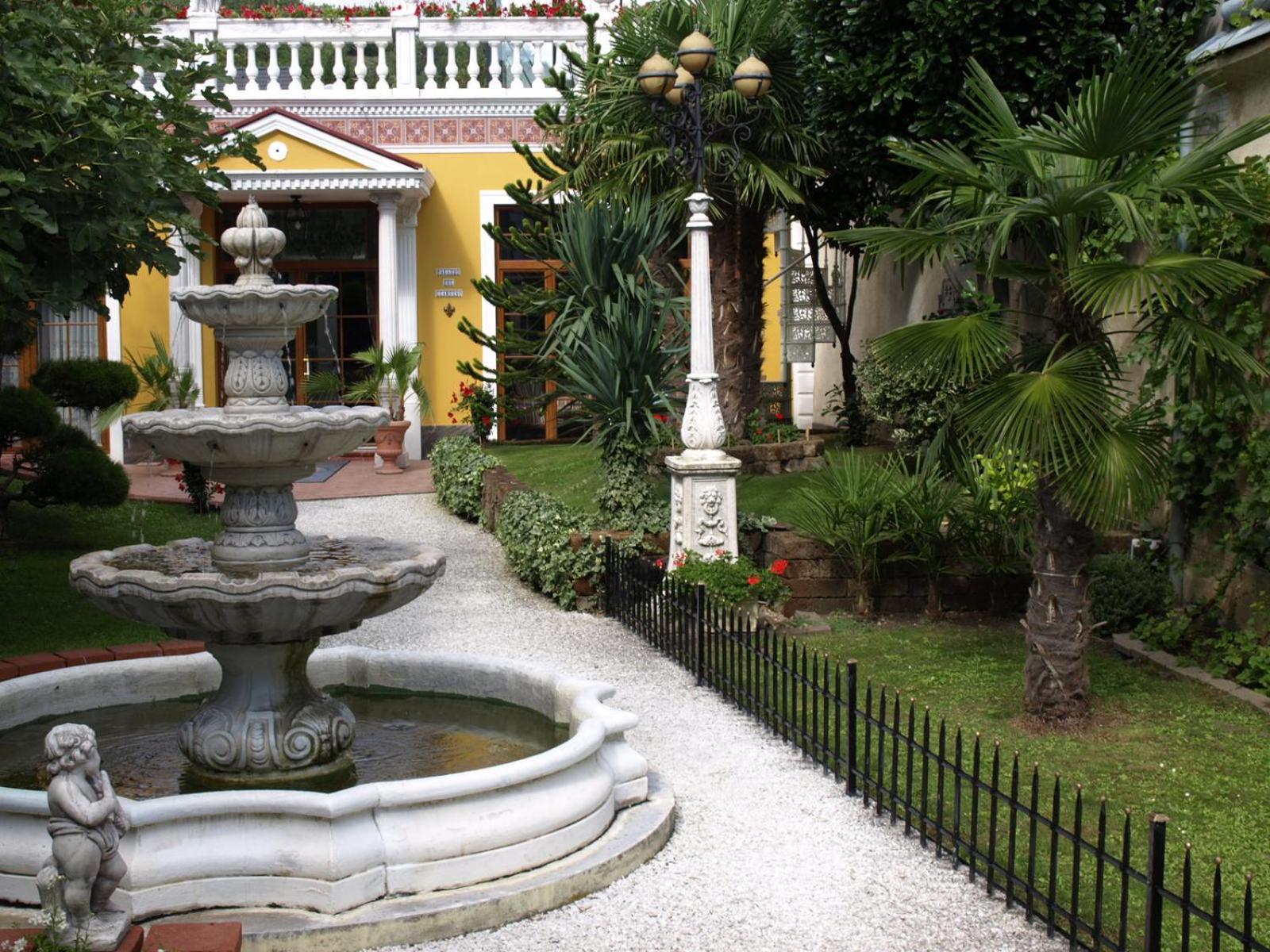 Villa-Angelina