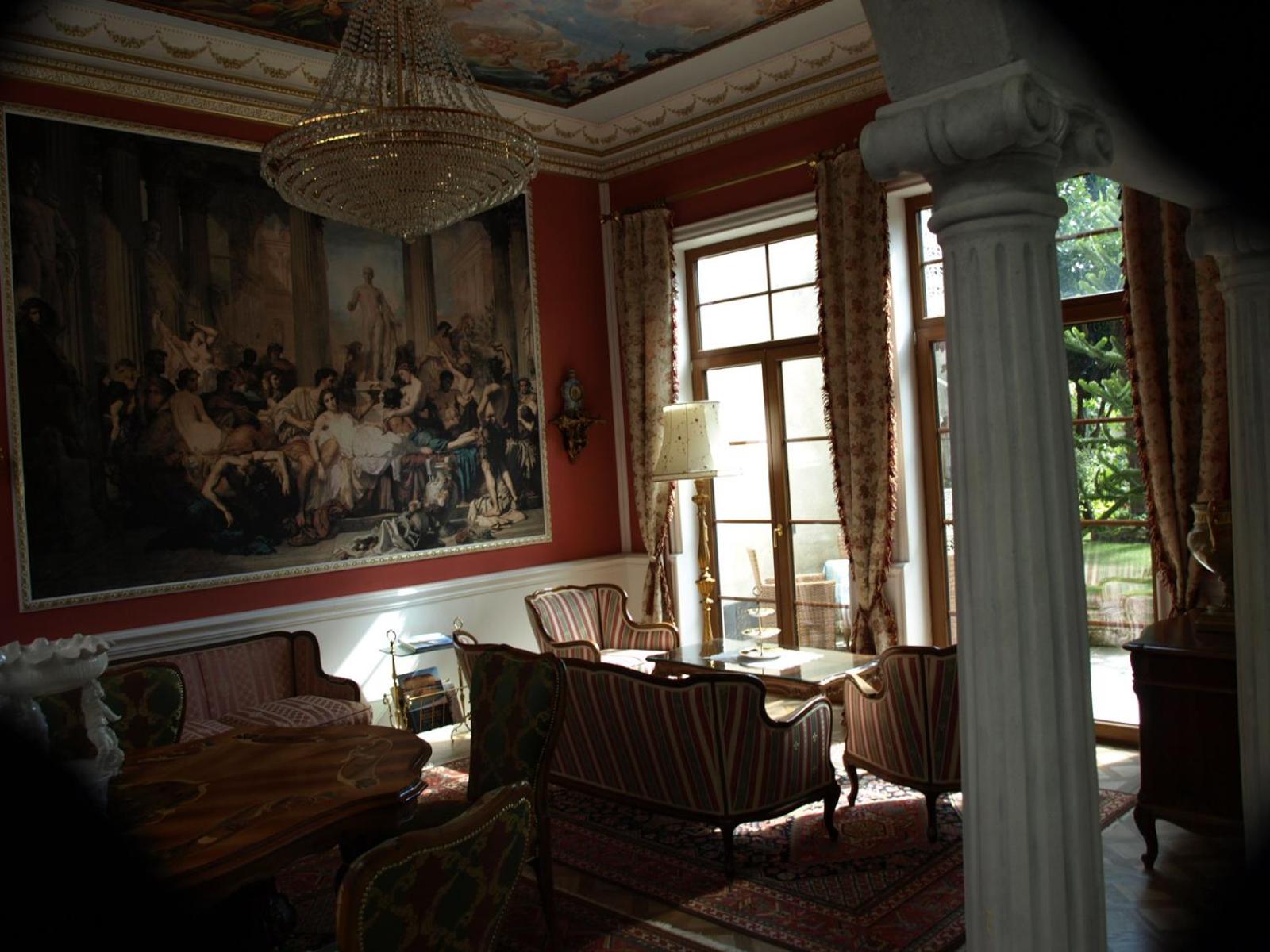 Villa-Angelina