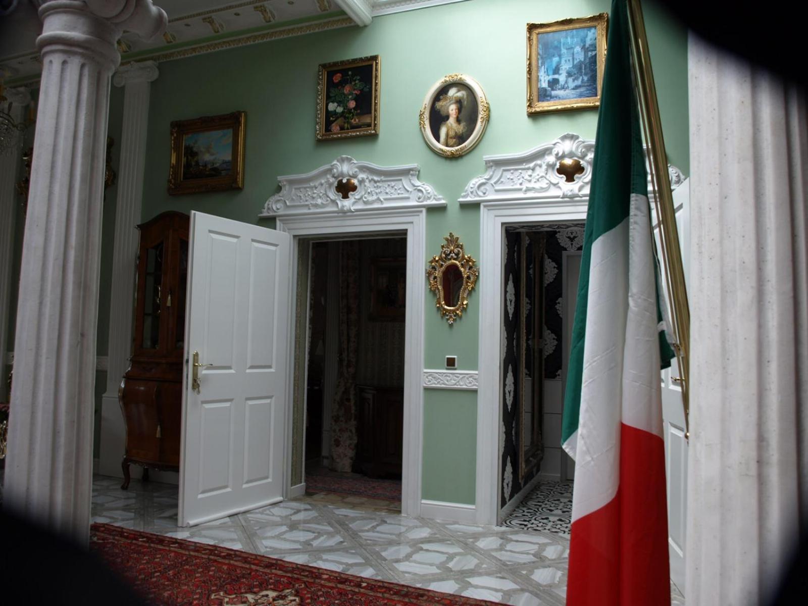 Villa-Angelina