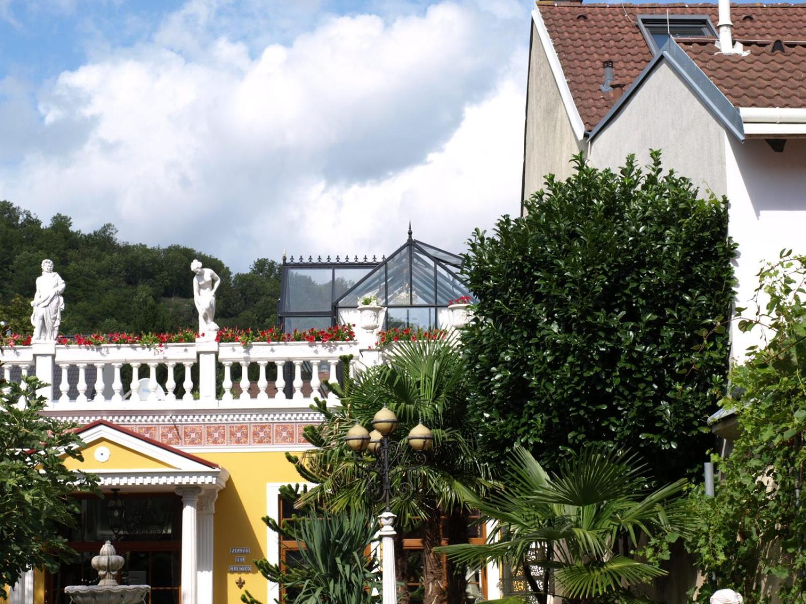 Villa-Angelina