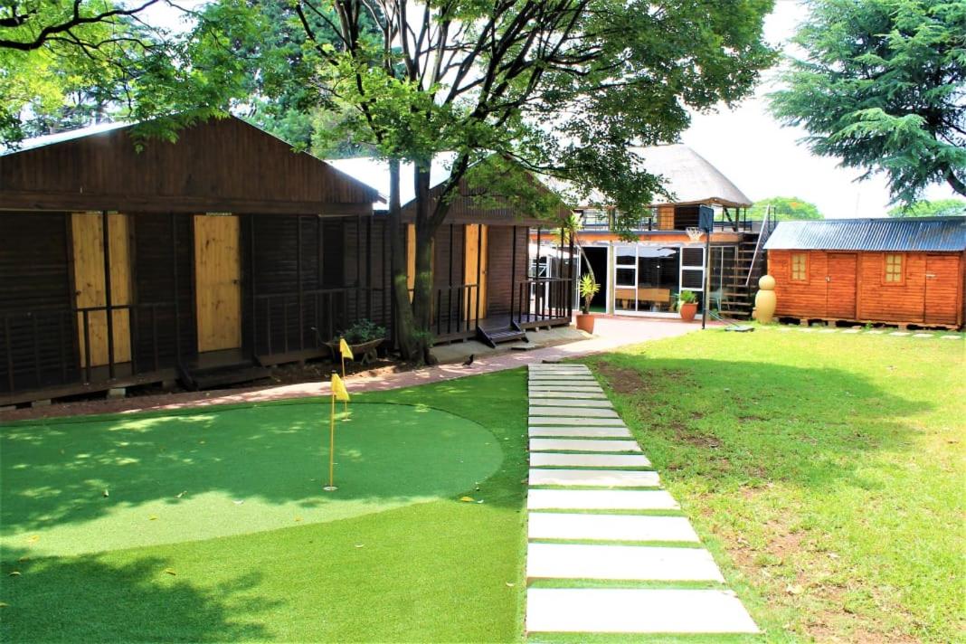 FM GUEST LODGE Comfort, Tranquility & Peace of Mind