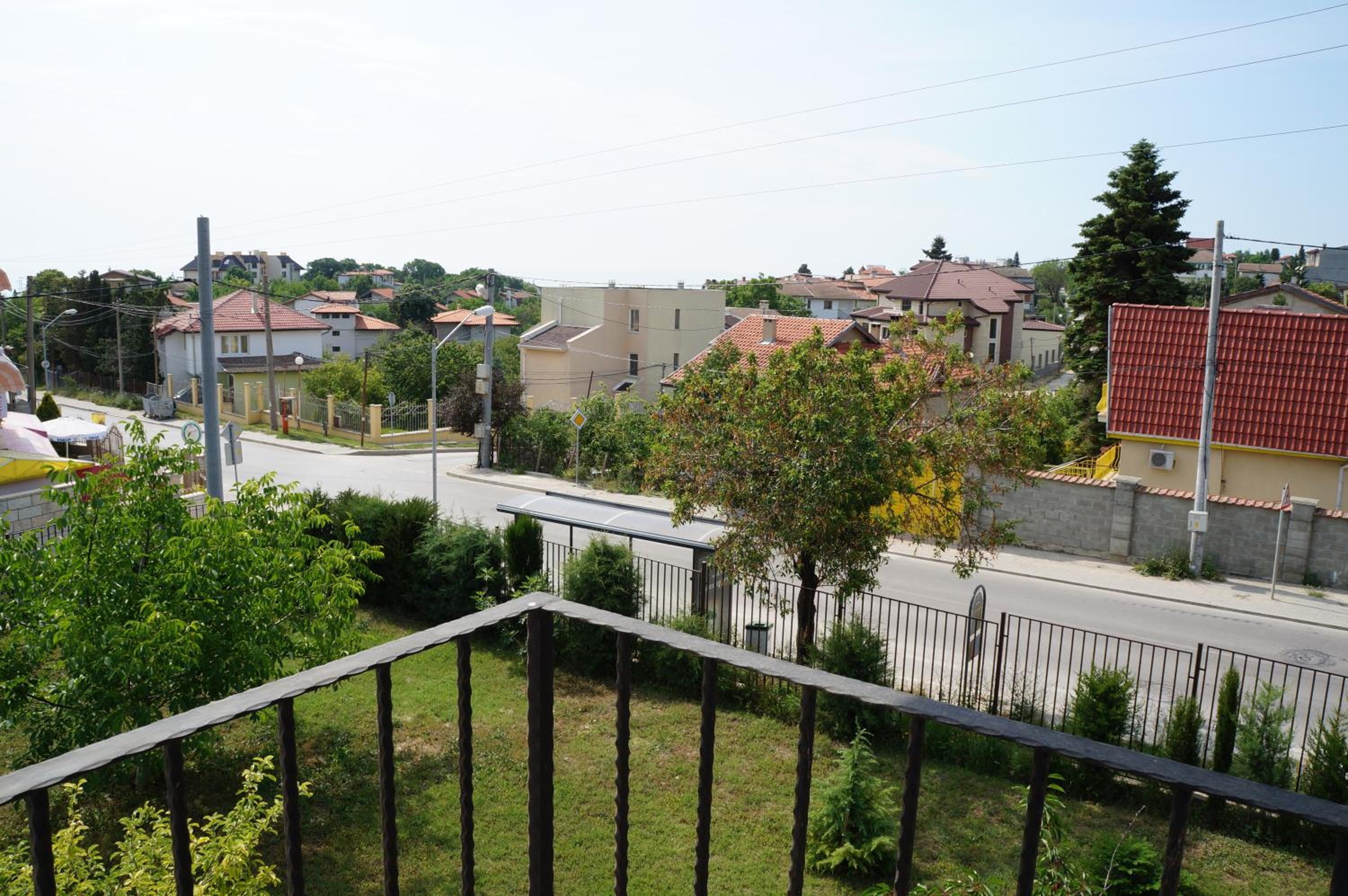 Photo 19