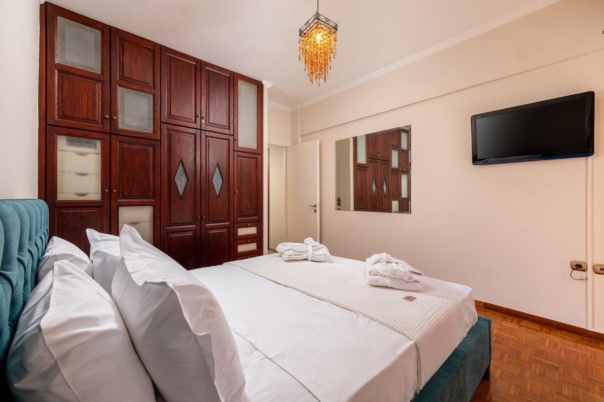 Damoros Suite en Corfu Town — bedroom