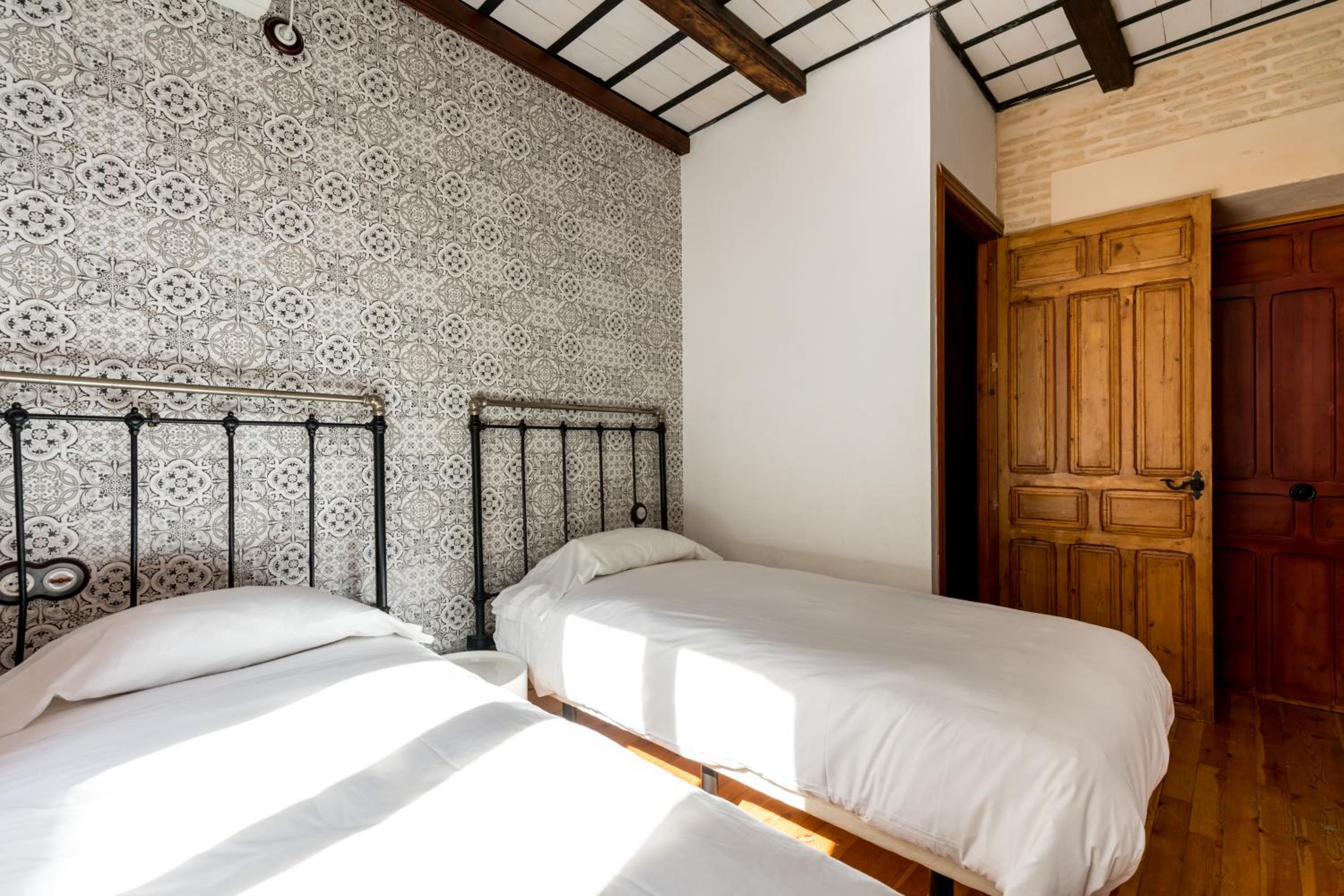 Alameda Suites Apartments