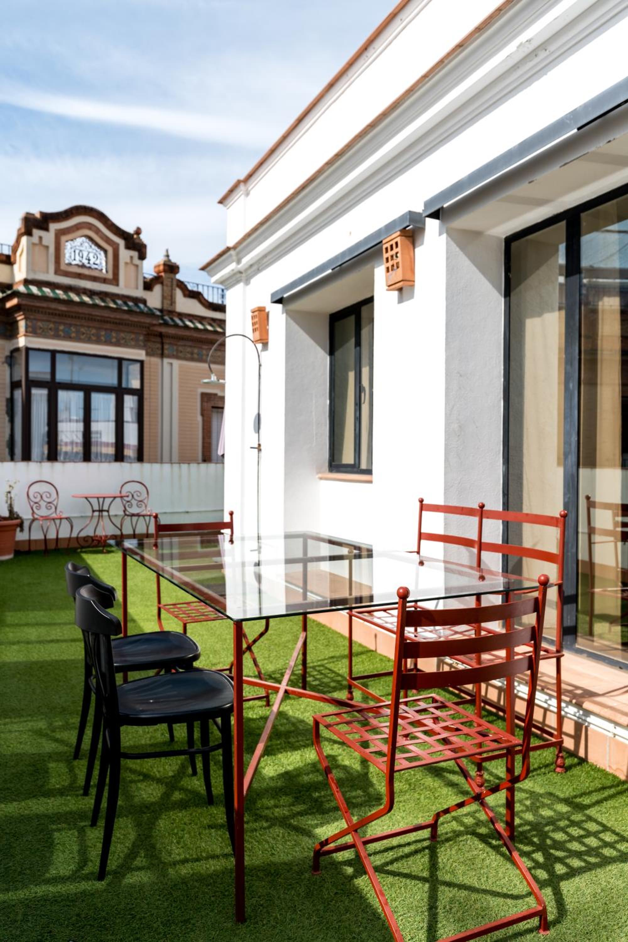 Alameda Suites Apartments