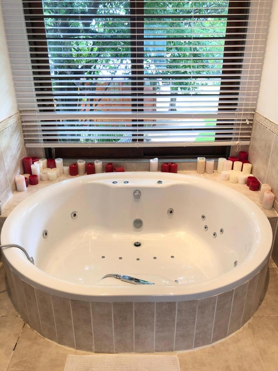 FM GUEST LODGE Comfort, Tranquility & Peace of Mind