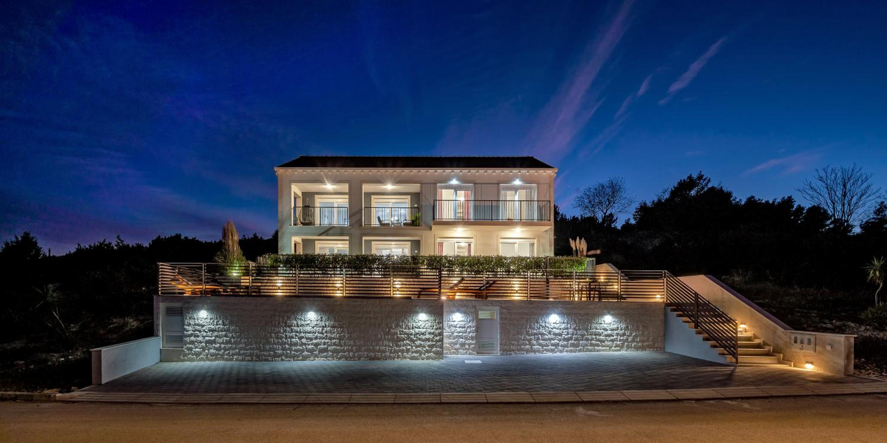 Luxury Authentic Experience at Villa Marta view 4