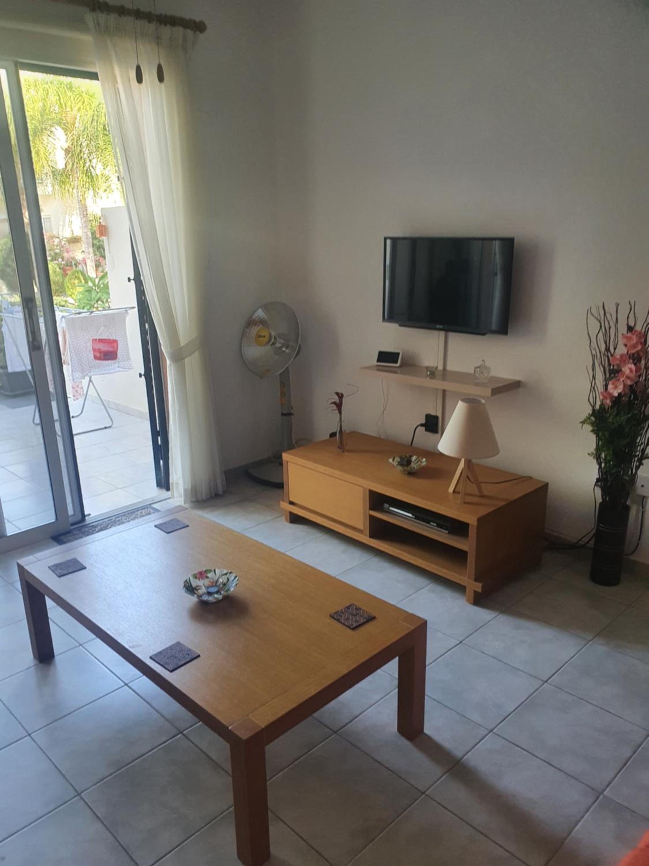 2 bedroom townhouse lower peyia paphos Cyprus
