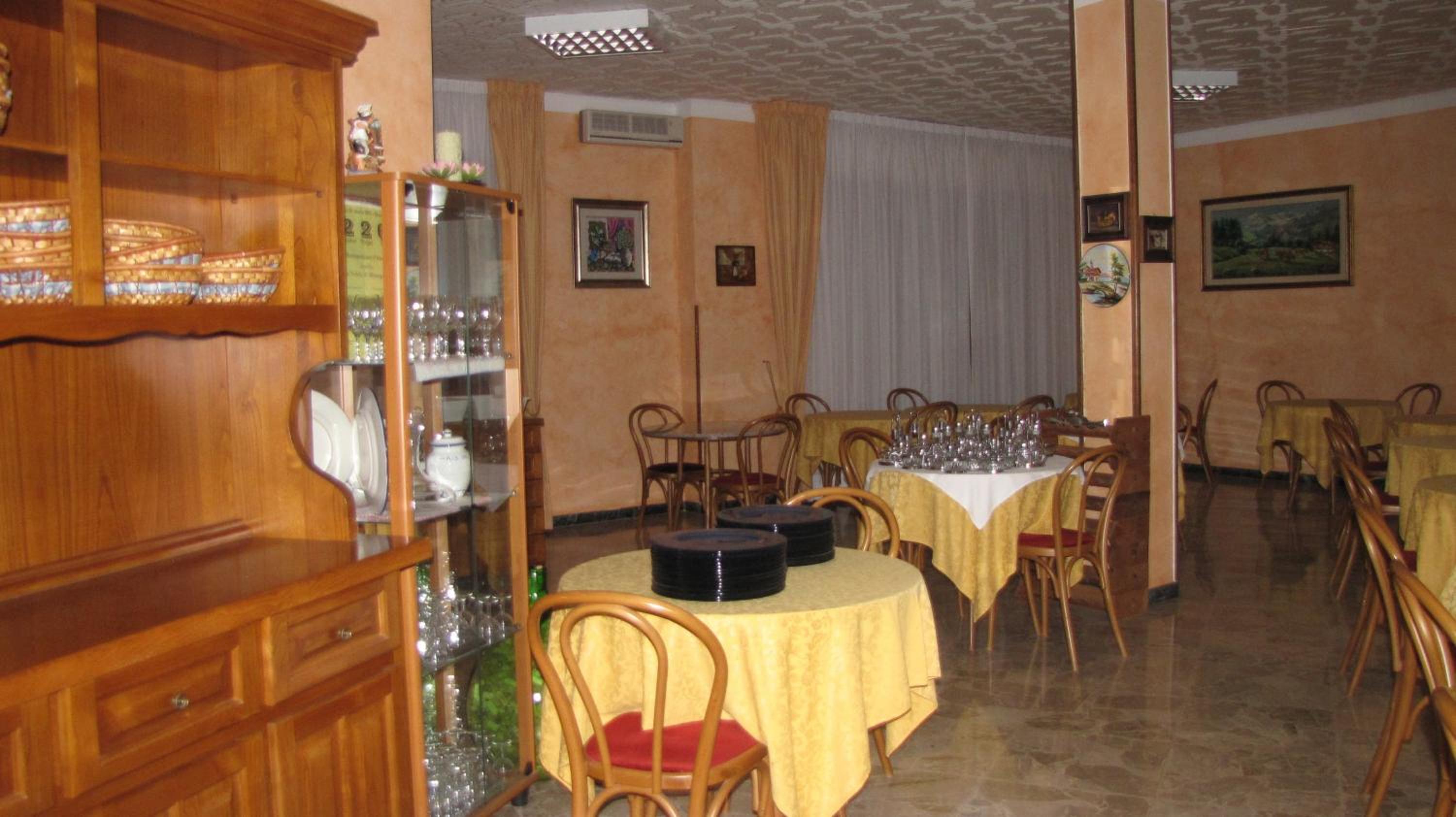 restaurant