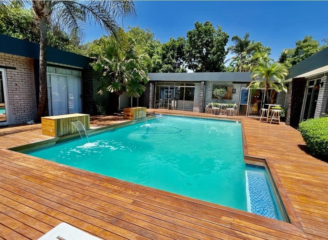 FM GUEST LODGE Comfort, Tranquility & Peace of Mind