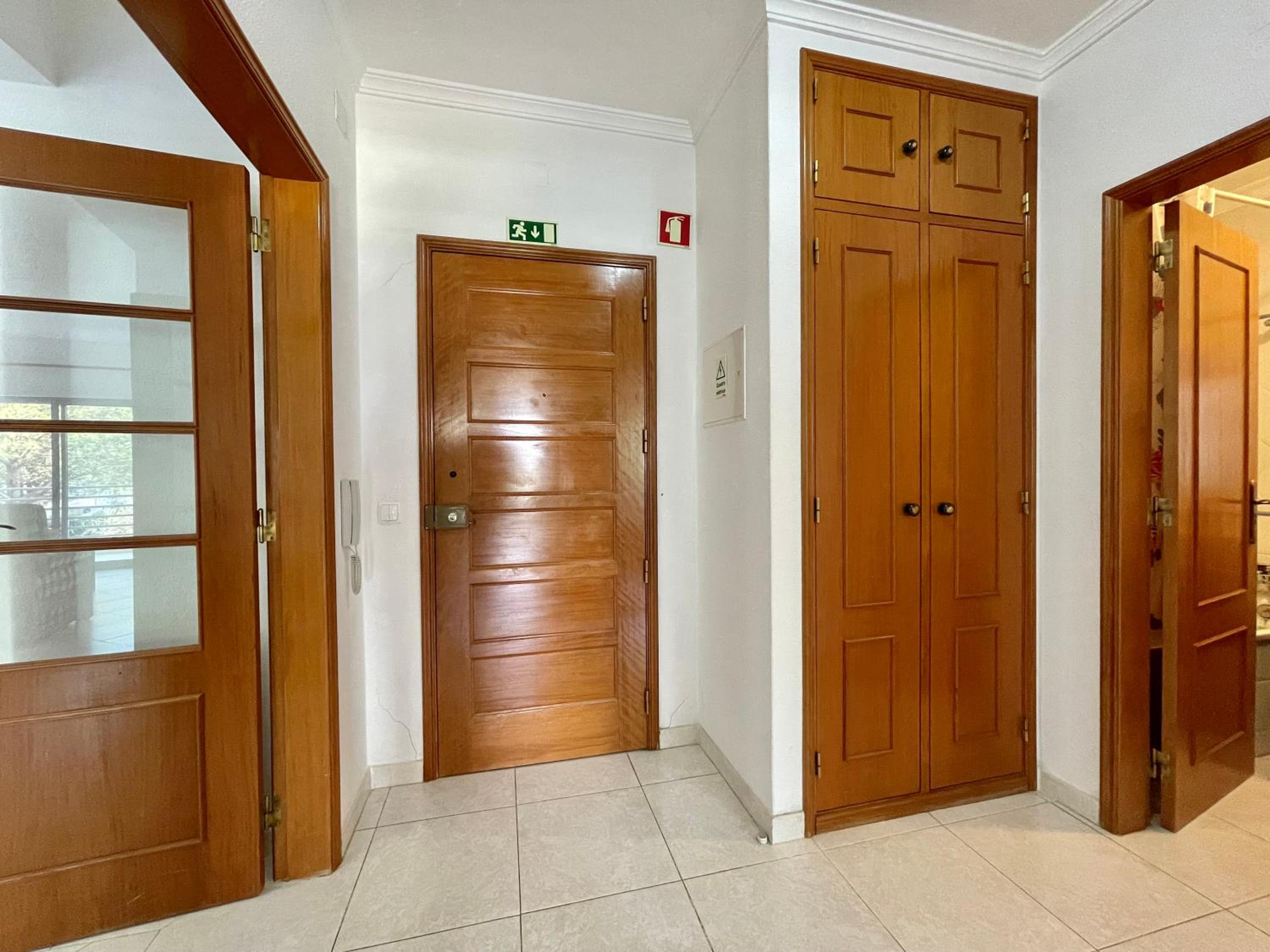 Apt JA - with pool, parking and terrace