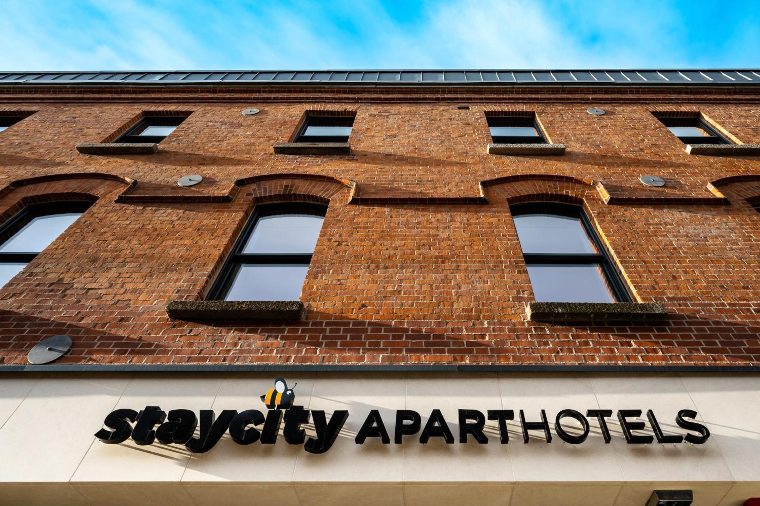 Hotel Staycity Aparthotels Dublin Tivoli - Image 1