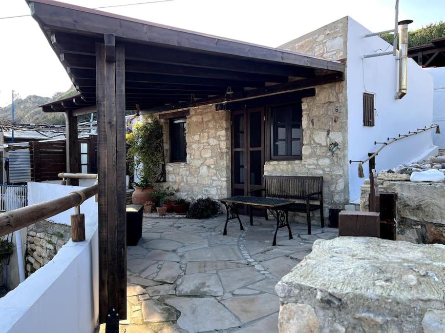 'I Folia' Village house with roof garden and terrace
