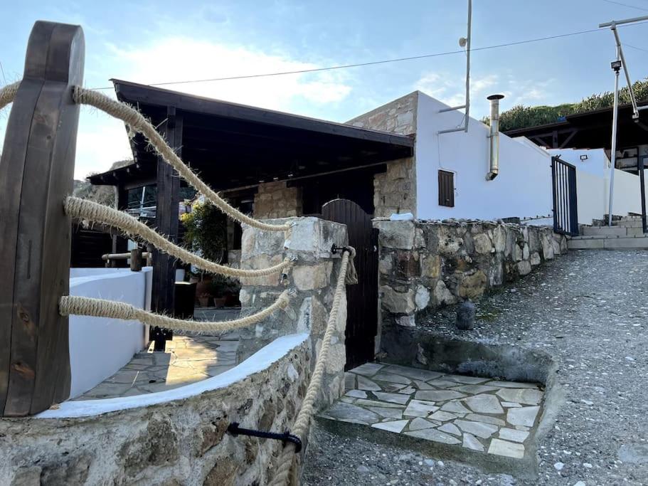 'I Folia' Village house with roof garden and terrace