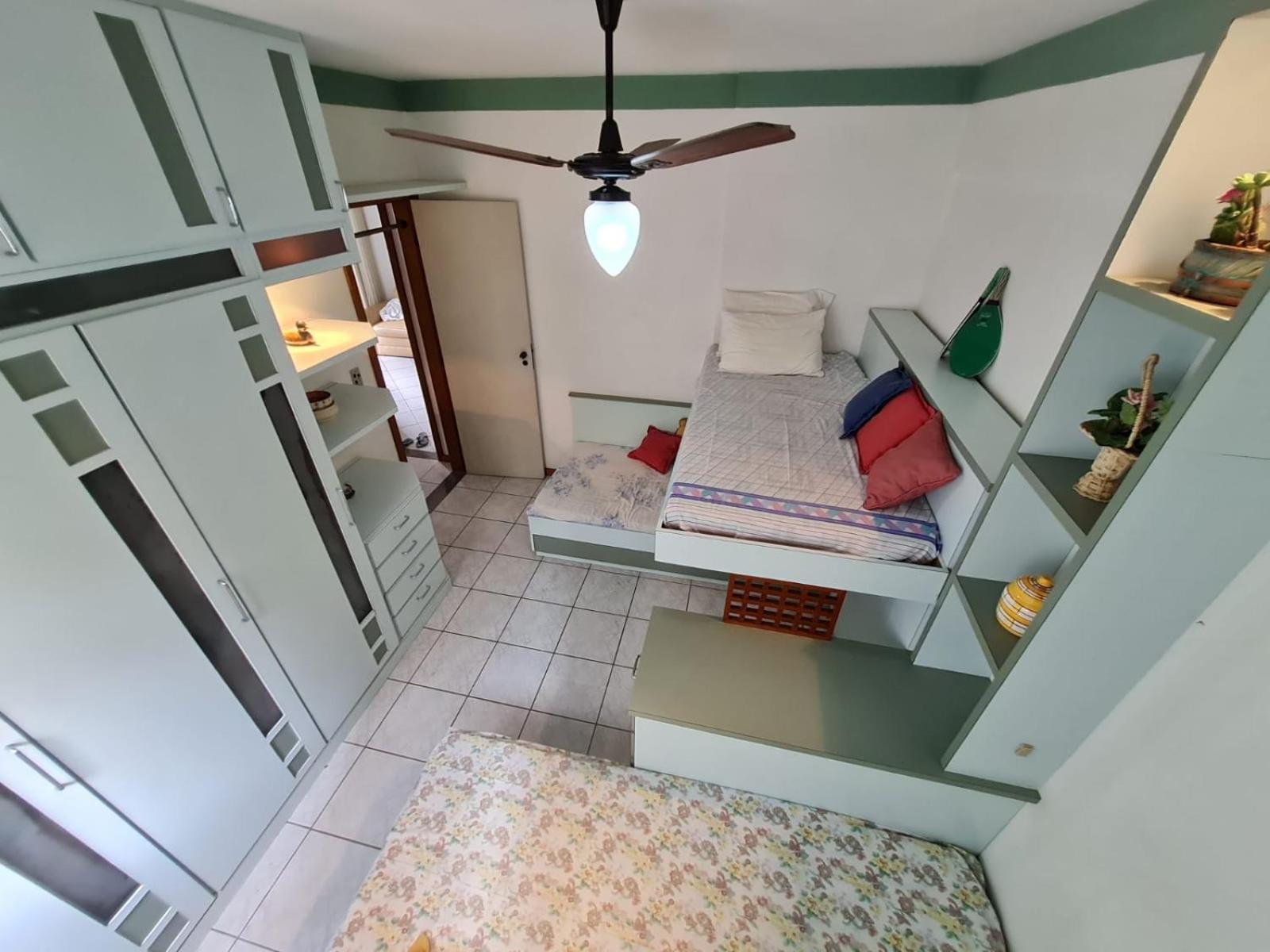 APT Encantador Centro Guarapari, completo, 50 m da praia