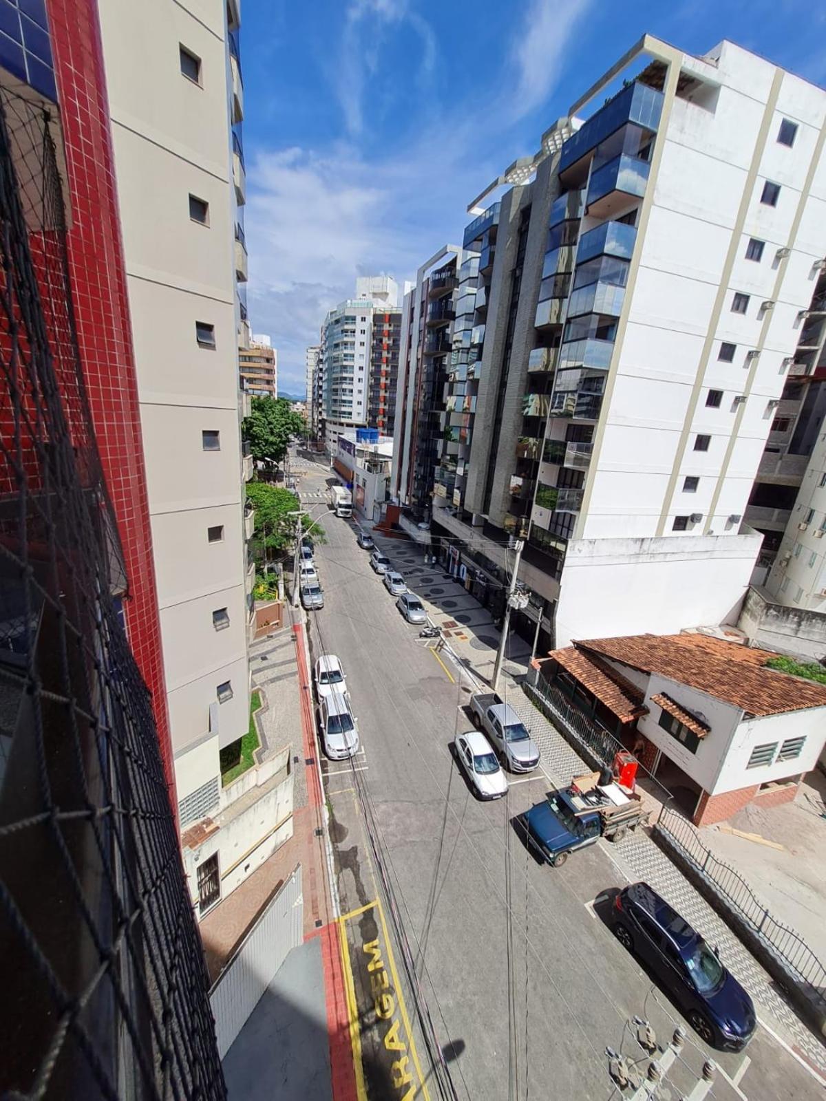 APT Encantador Centro Guarapari, completo, 50 m da praia