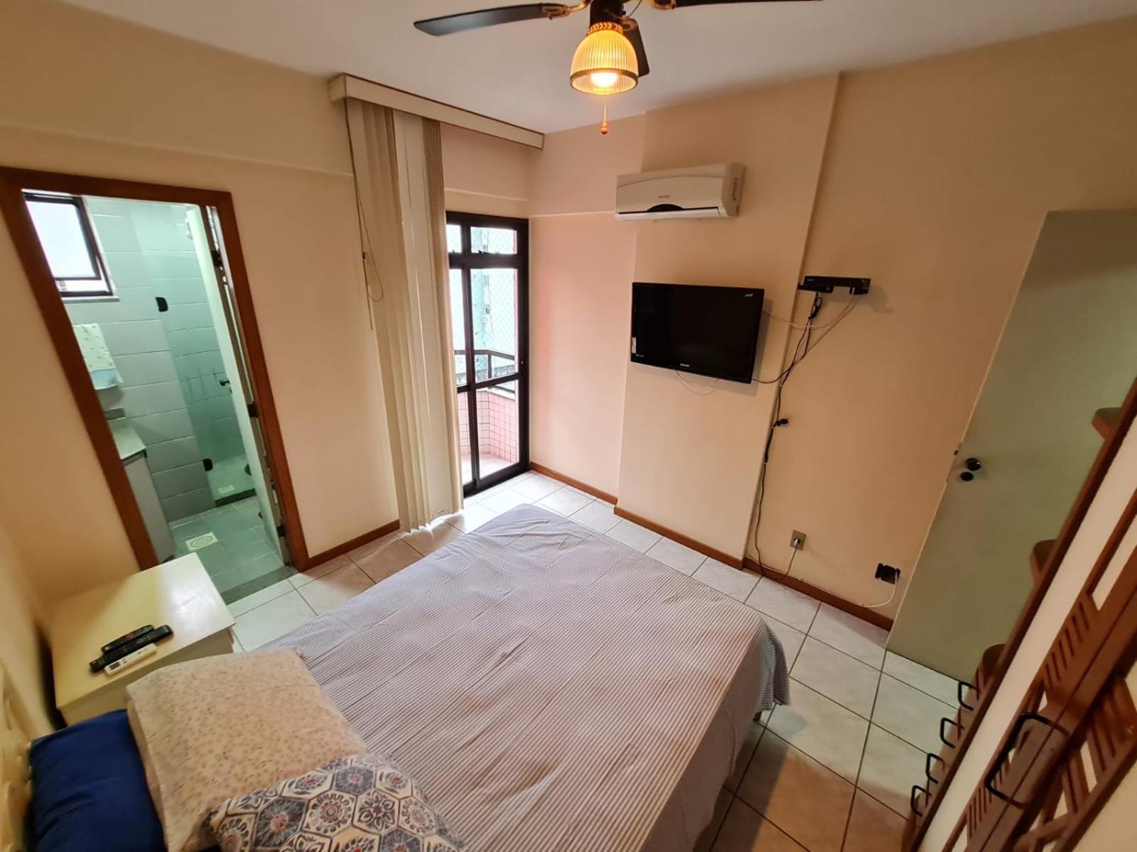 APT Encantador Centro Guarapari, completo, 50 m da praia