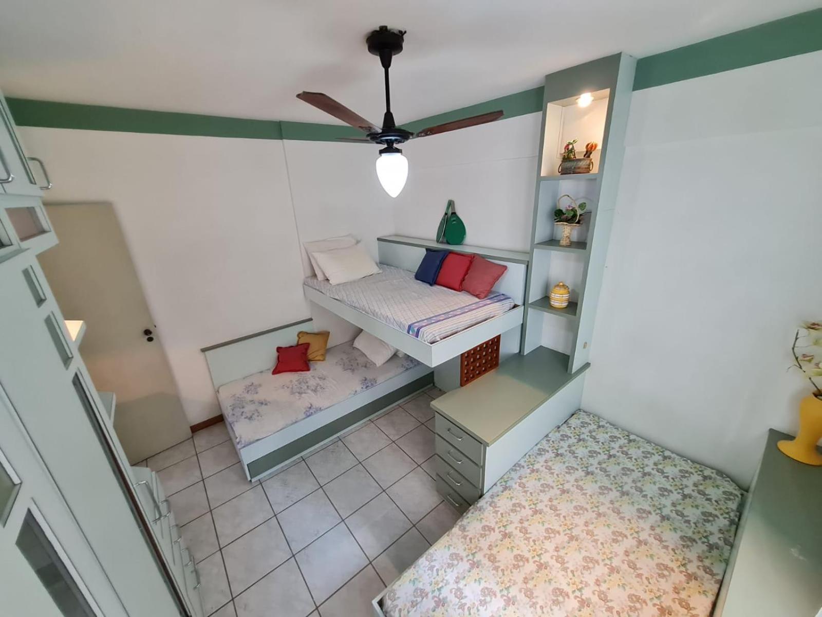 APT Encantador Centro Guarapari, completo, 50 m da praia