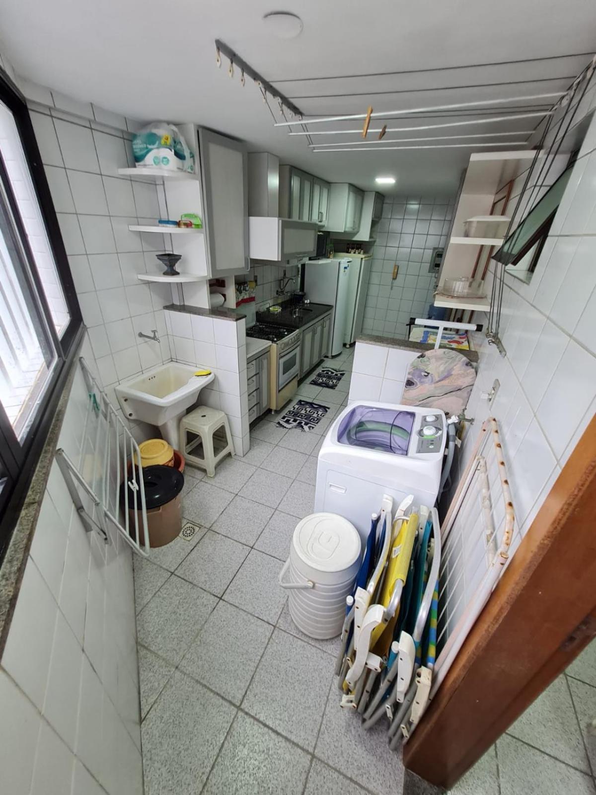 APT Encantador Centro Guarapari, completo, 50 m da praia