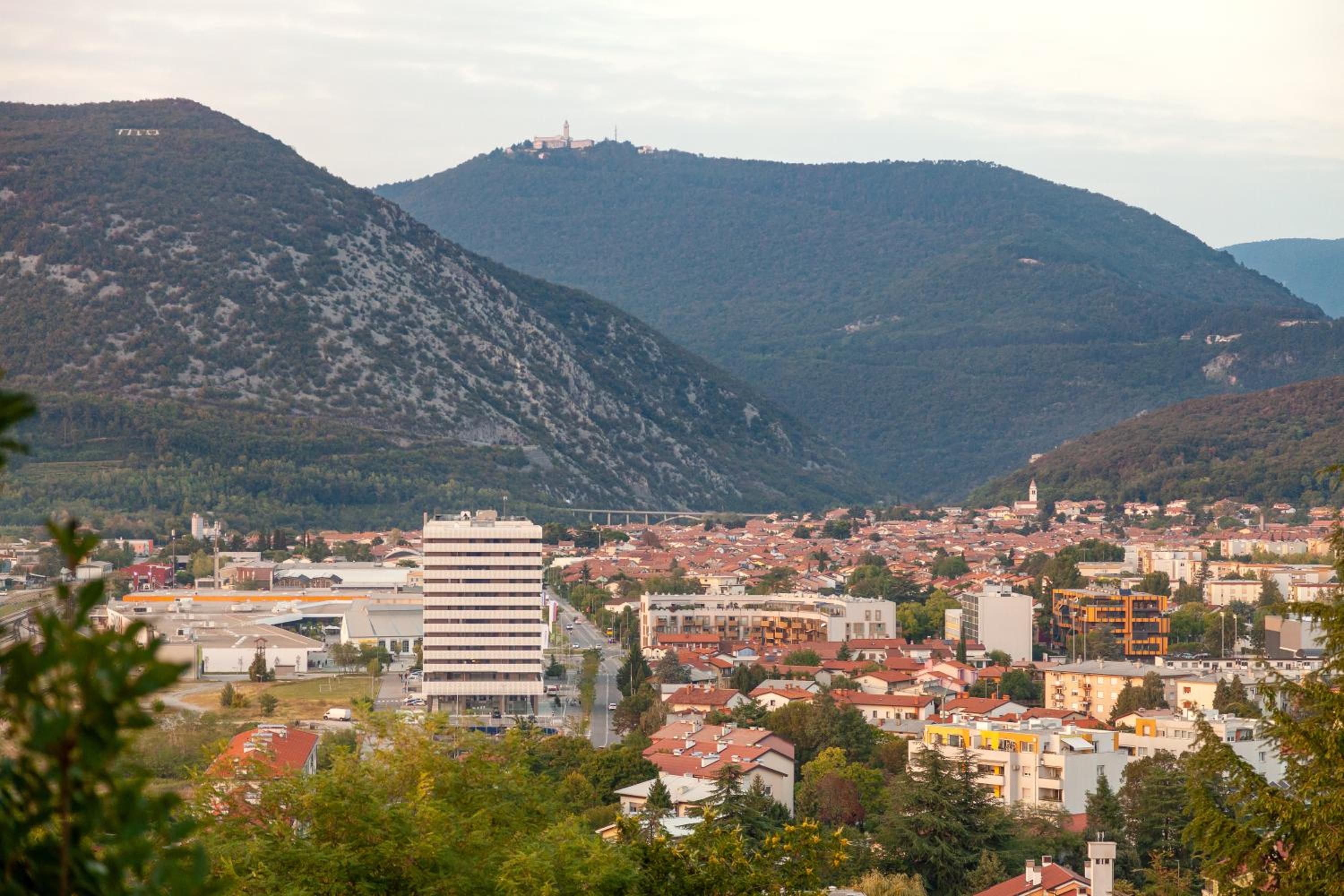 Elegant Studio Apartment with Panoramic View
