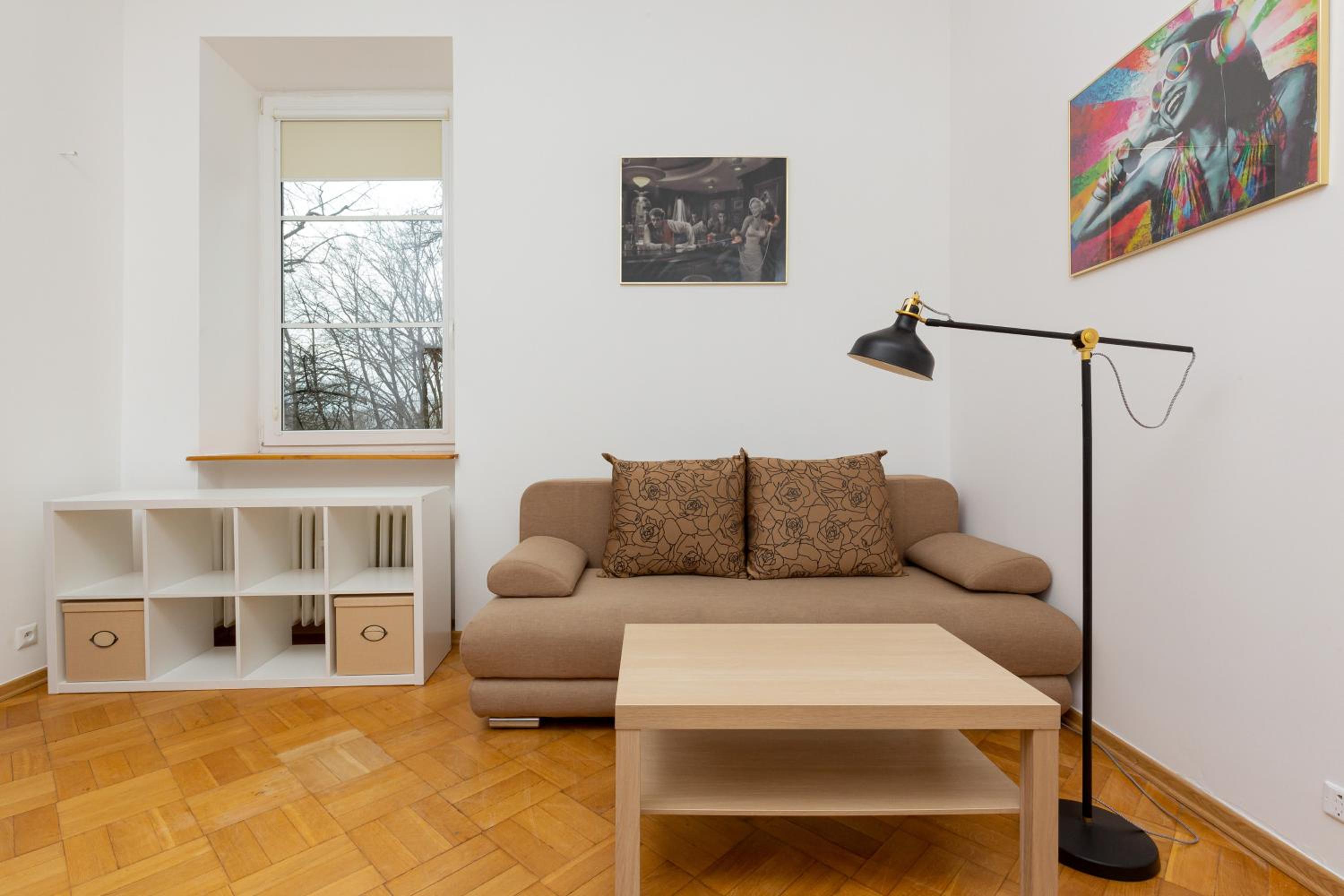 Downtown Studio Apartment by the Park by Renters view 3