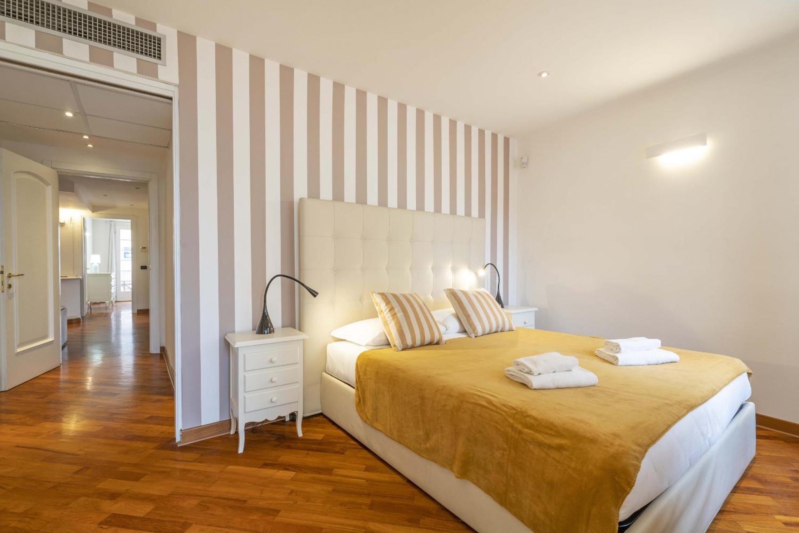 Tolentini Canal View & Terrace by Wonderful Italy