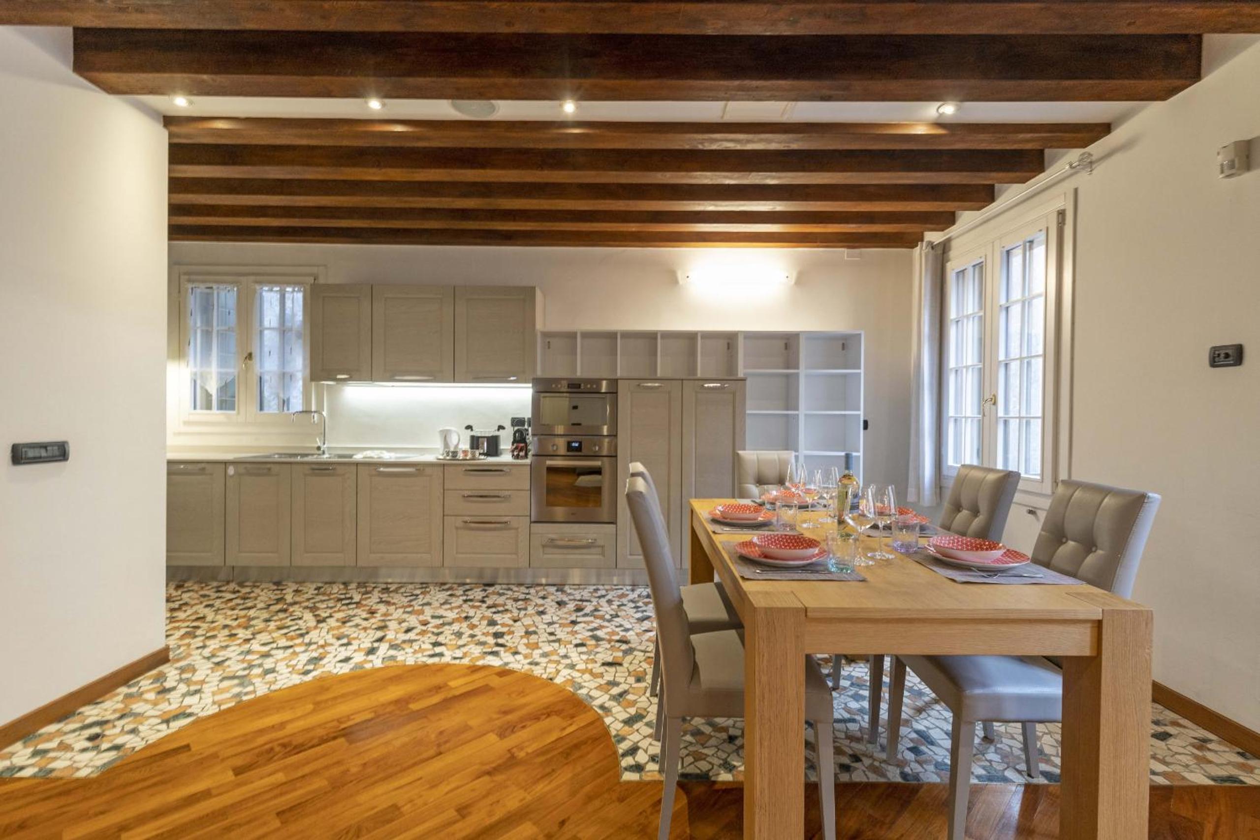 Tolentini Canal View & Terrace by Wonderful Italy