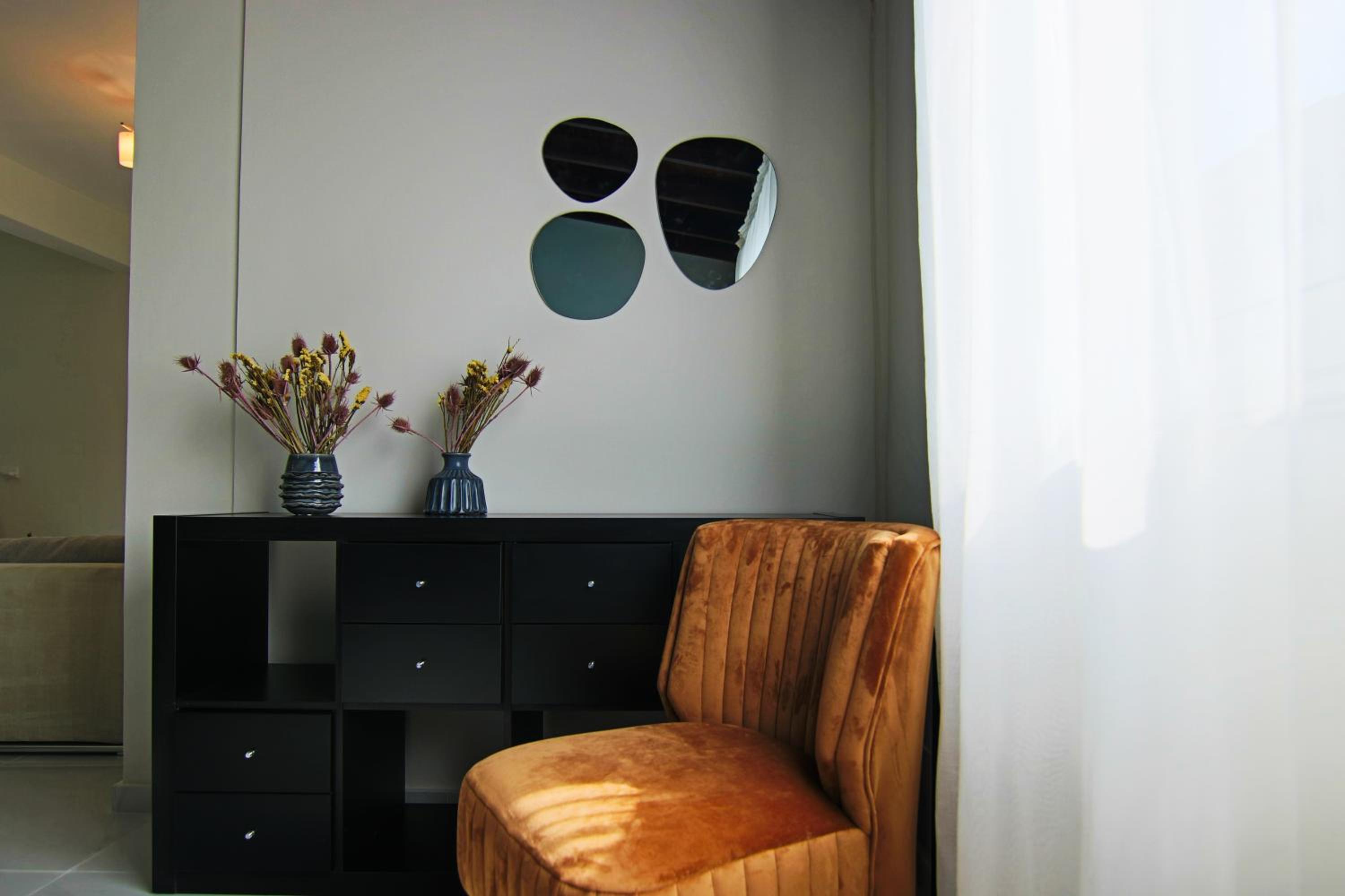 Phaedrus Living City View Luxury Flat Harbour 04 view 5