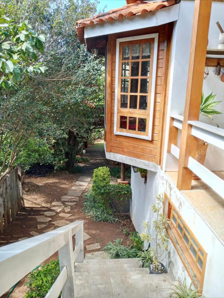 Confortável Casa de Campo em Condomínio Fechado