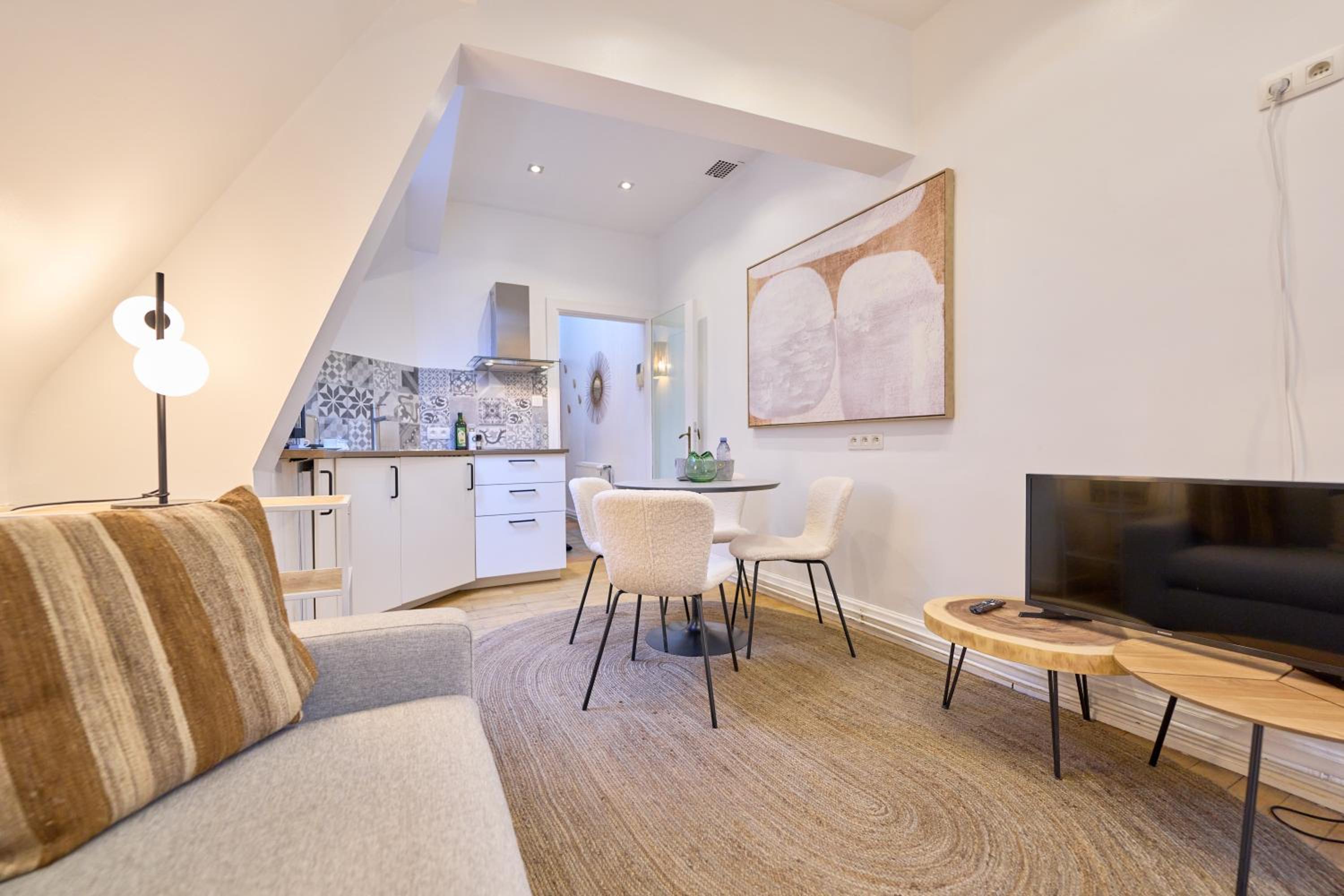 Maison Grand Place 2BR 3 view 3