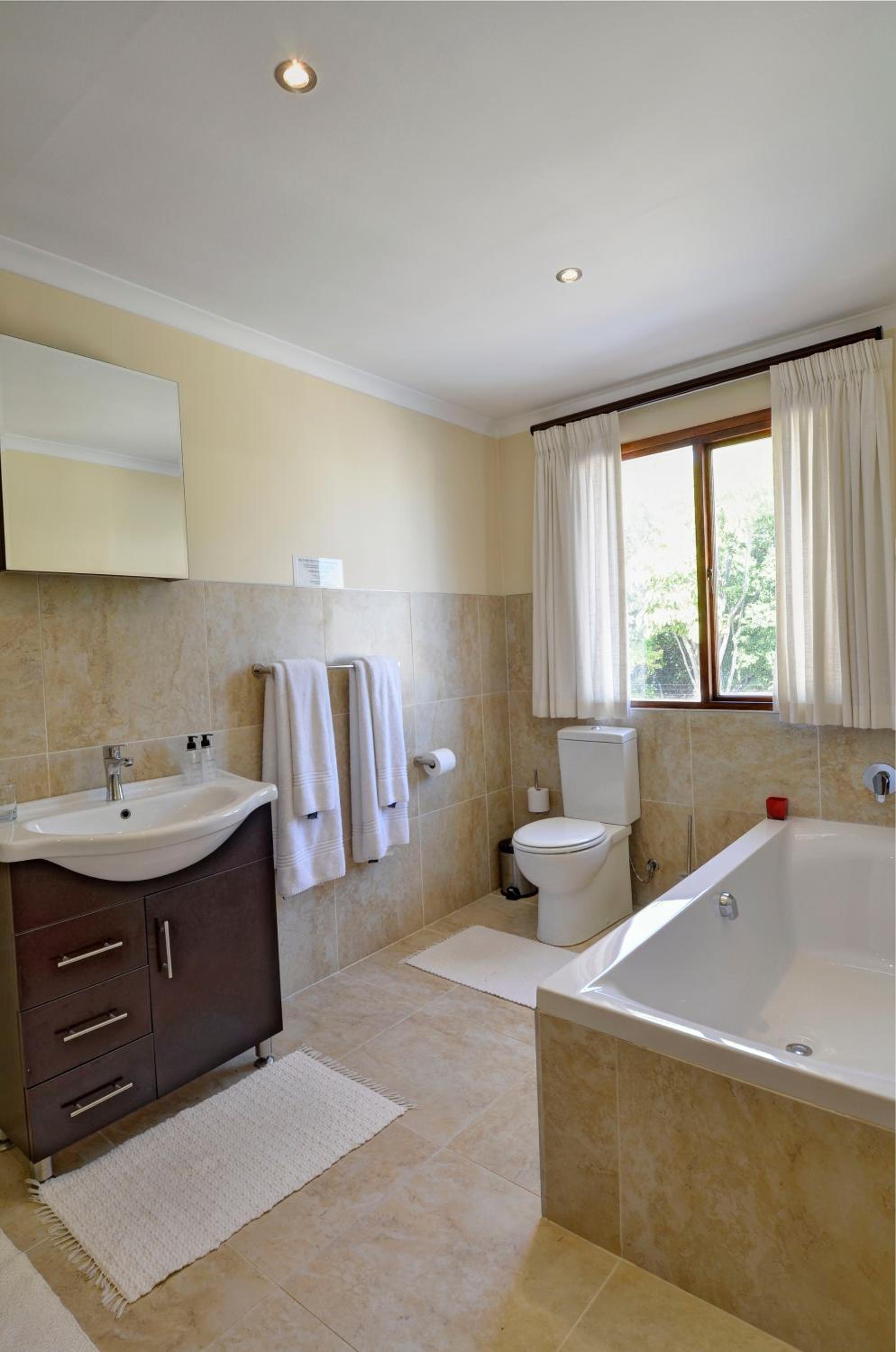 Sundown Manor Guest House