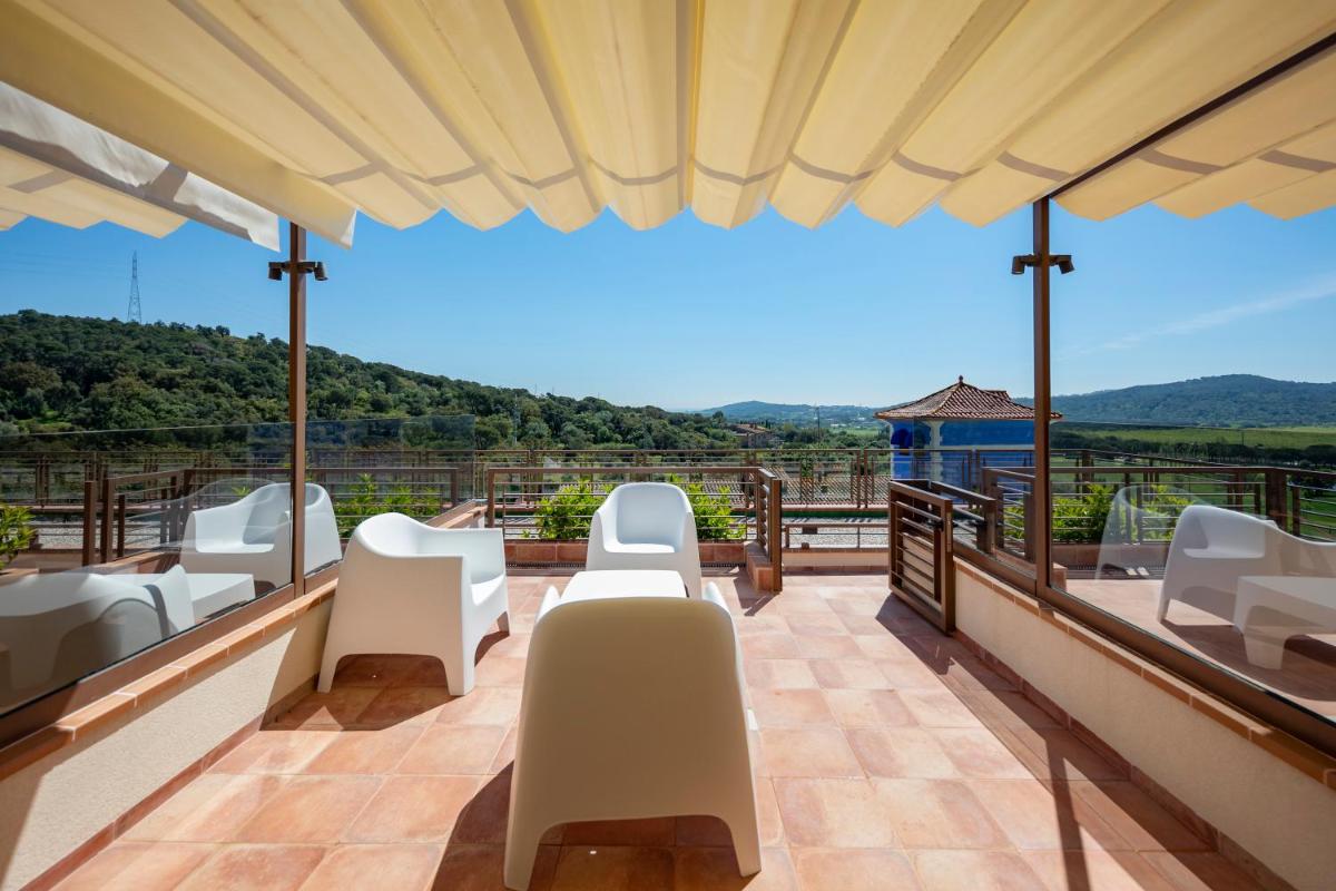 outdoor BBQ area