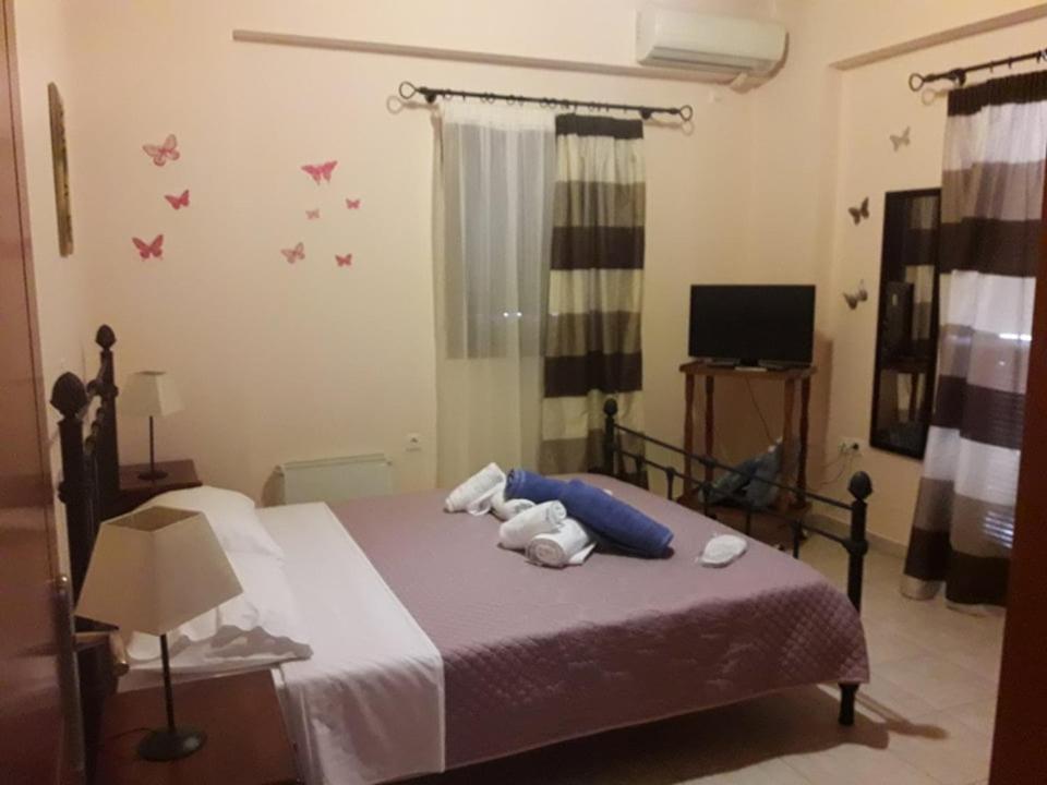 Kelly's Villa in Stoupa view 3