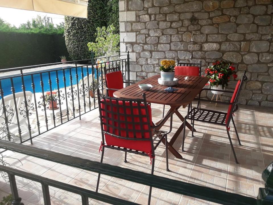 Kelly's Villa in Stoupa view 4